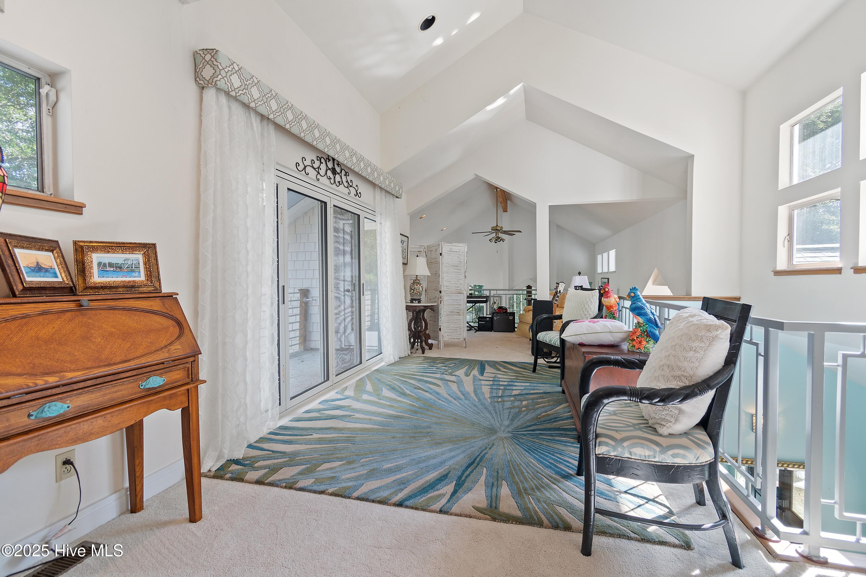 100535274 | Photo 26