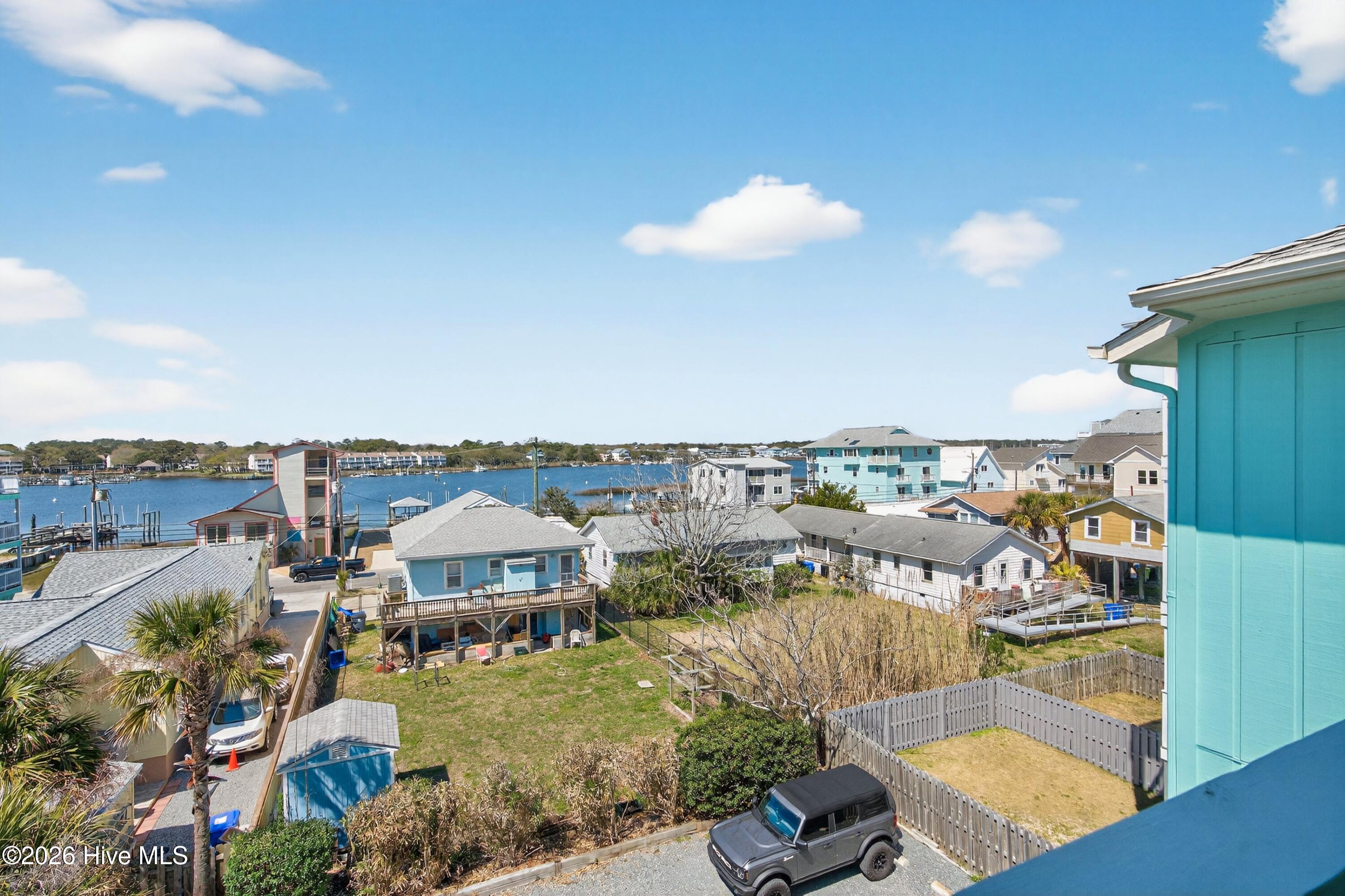 100563490 | Photo 27