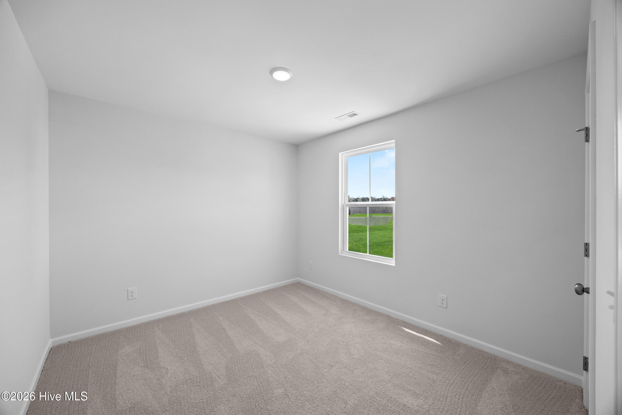 100547269 | Photo 40