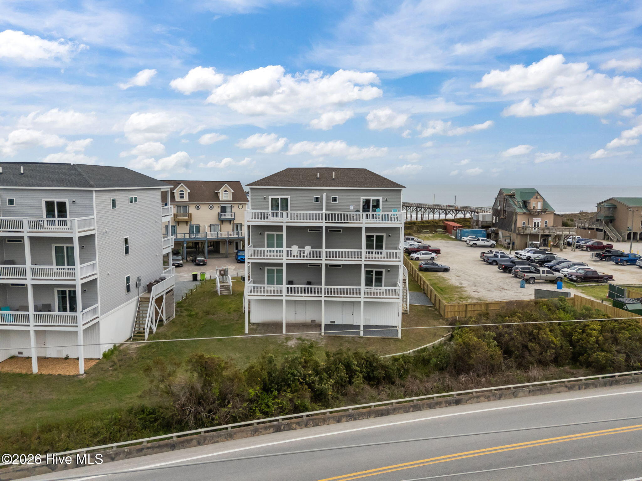 100565751 | Photo 13