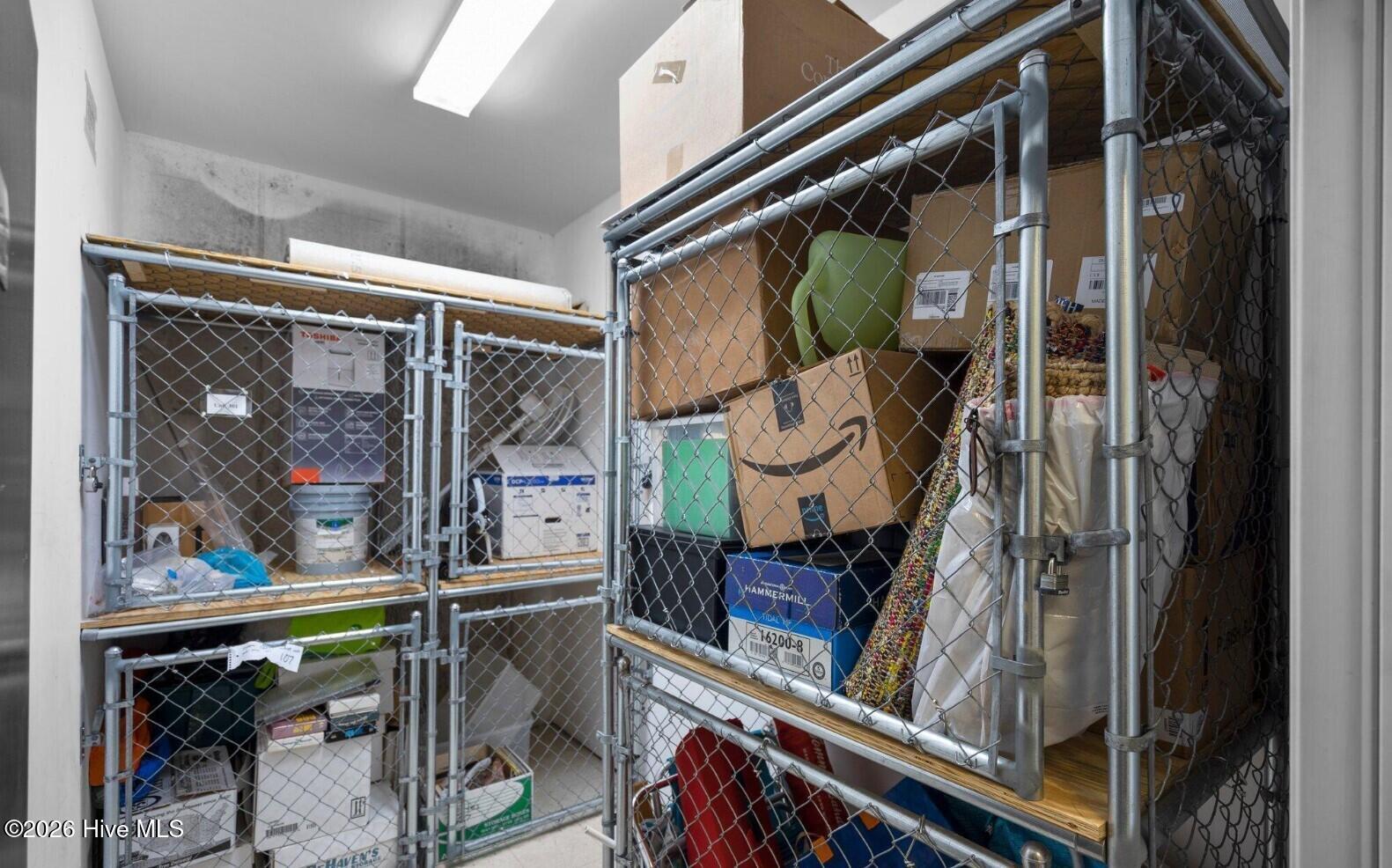 100559977 | Photo 25