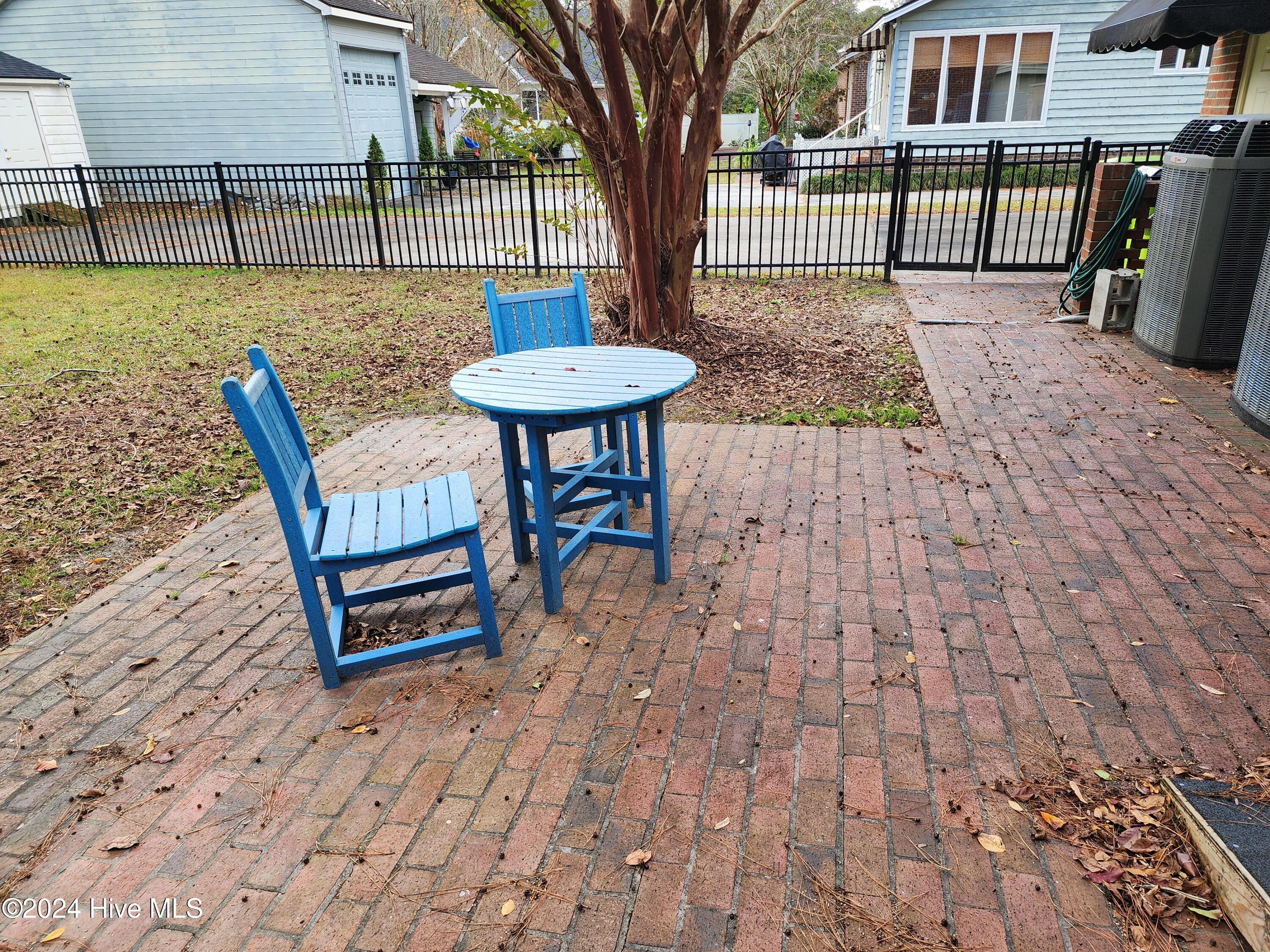 100477121 | Photo 22