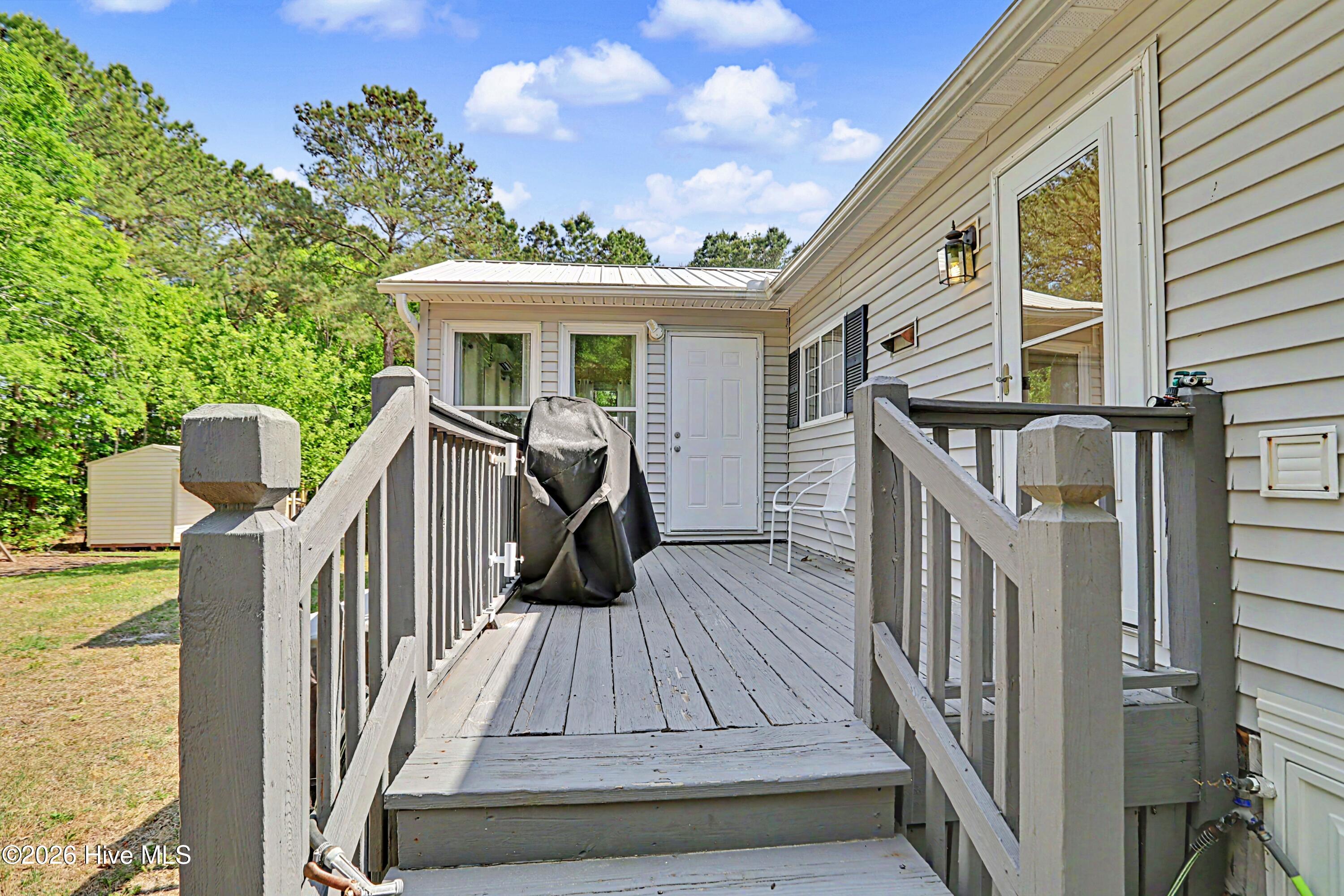 100570246 | Photo 44