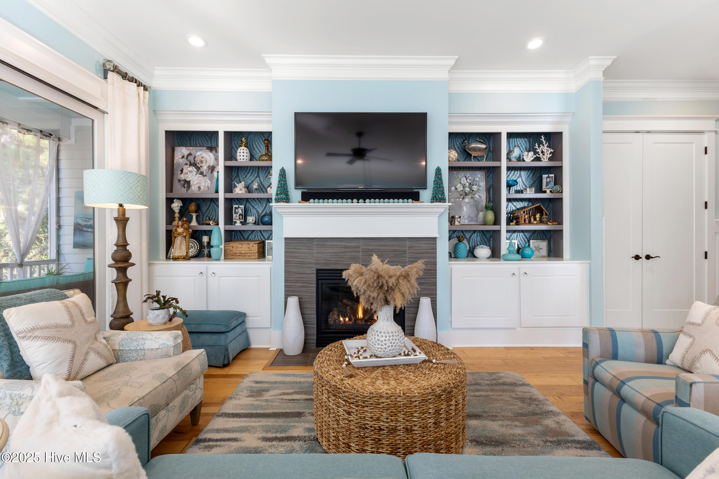 100543179 | Photo 16