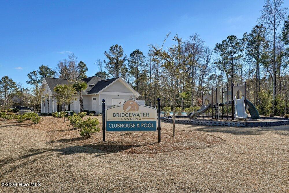 100558319 | Photo 45