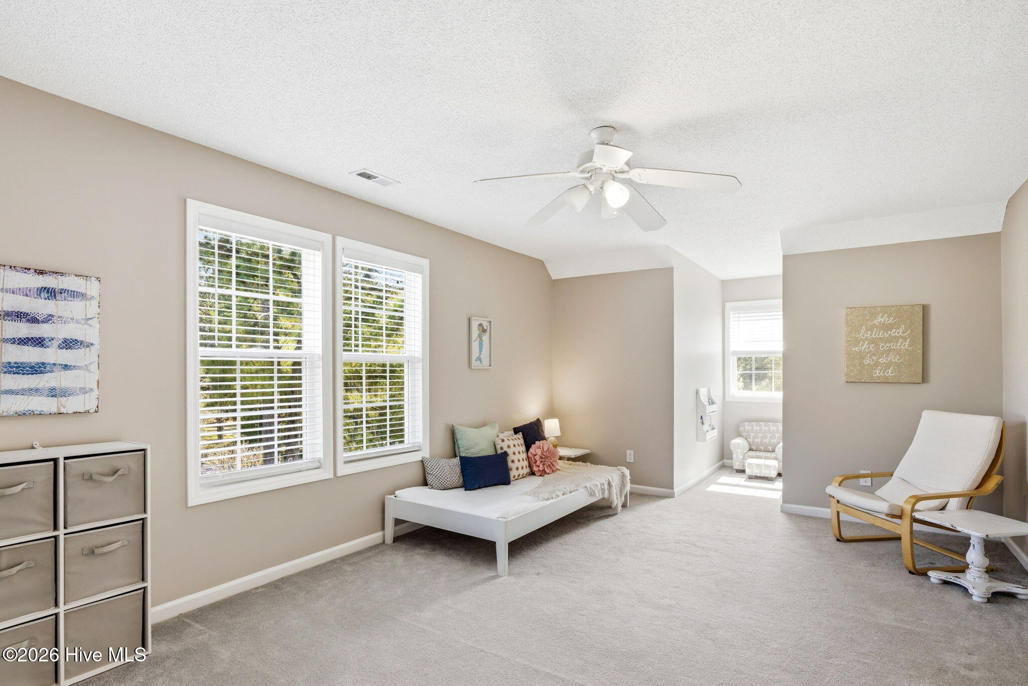 100563483 | Photo 27