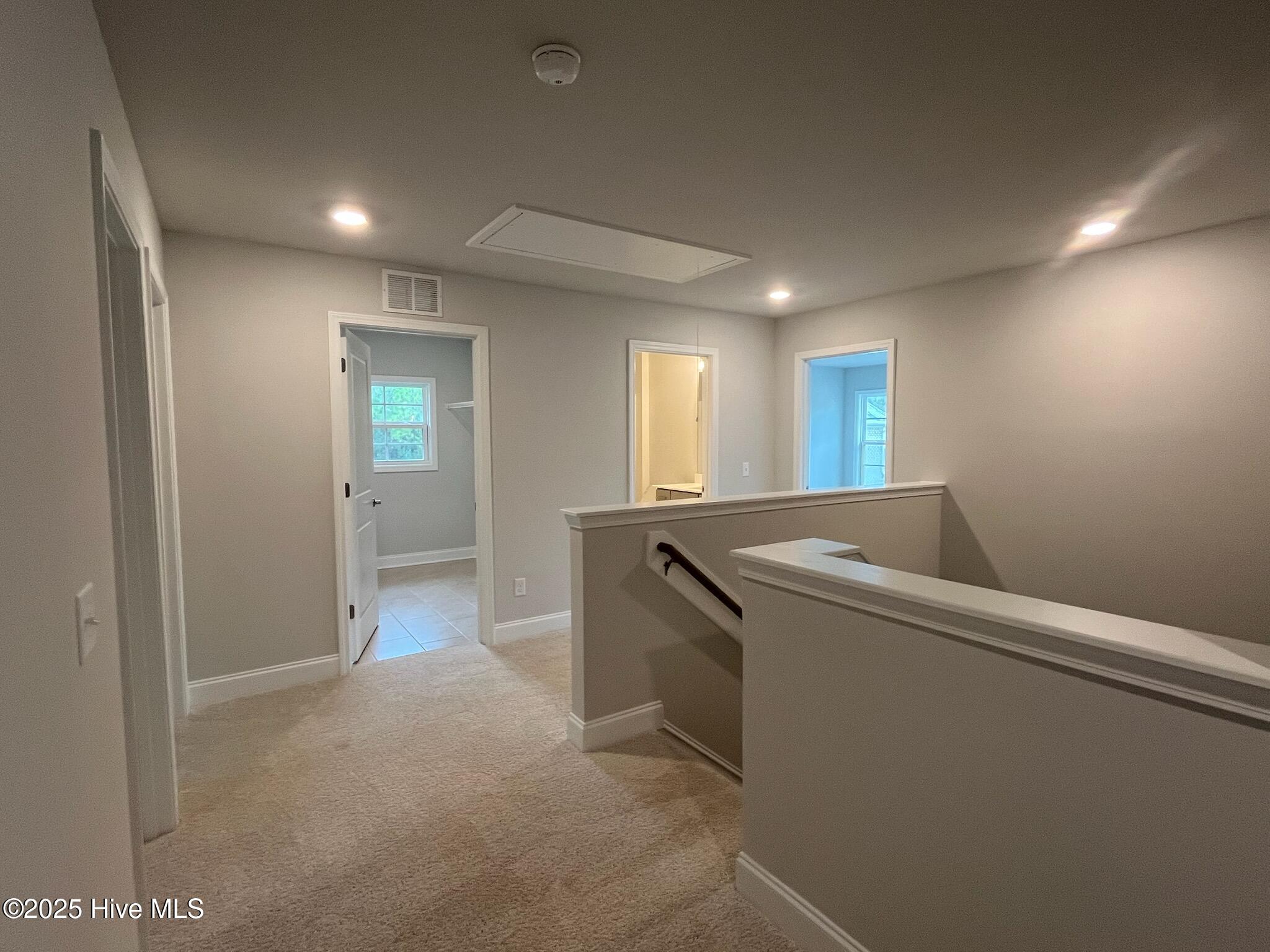 100423282 | Photo 36