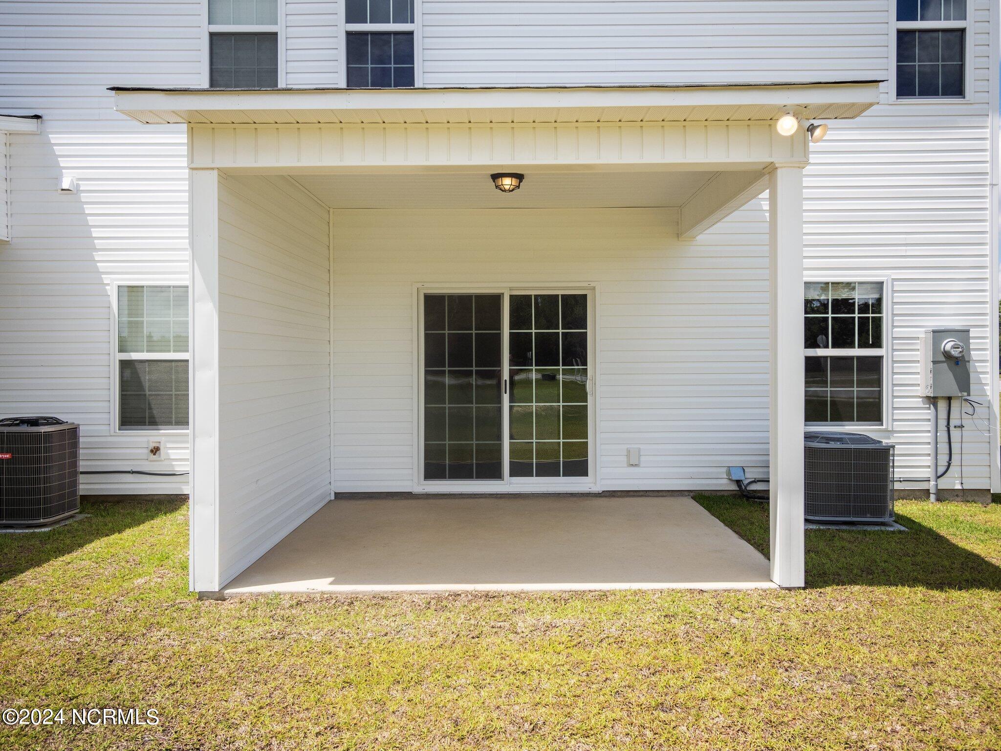 100538660 | Photo 24