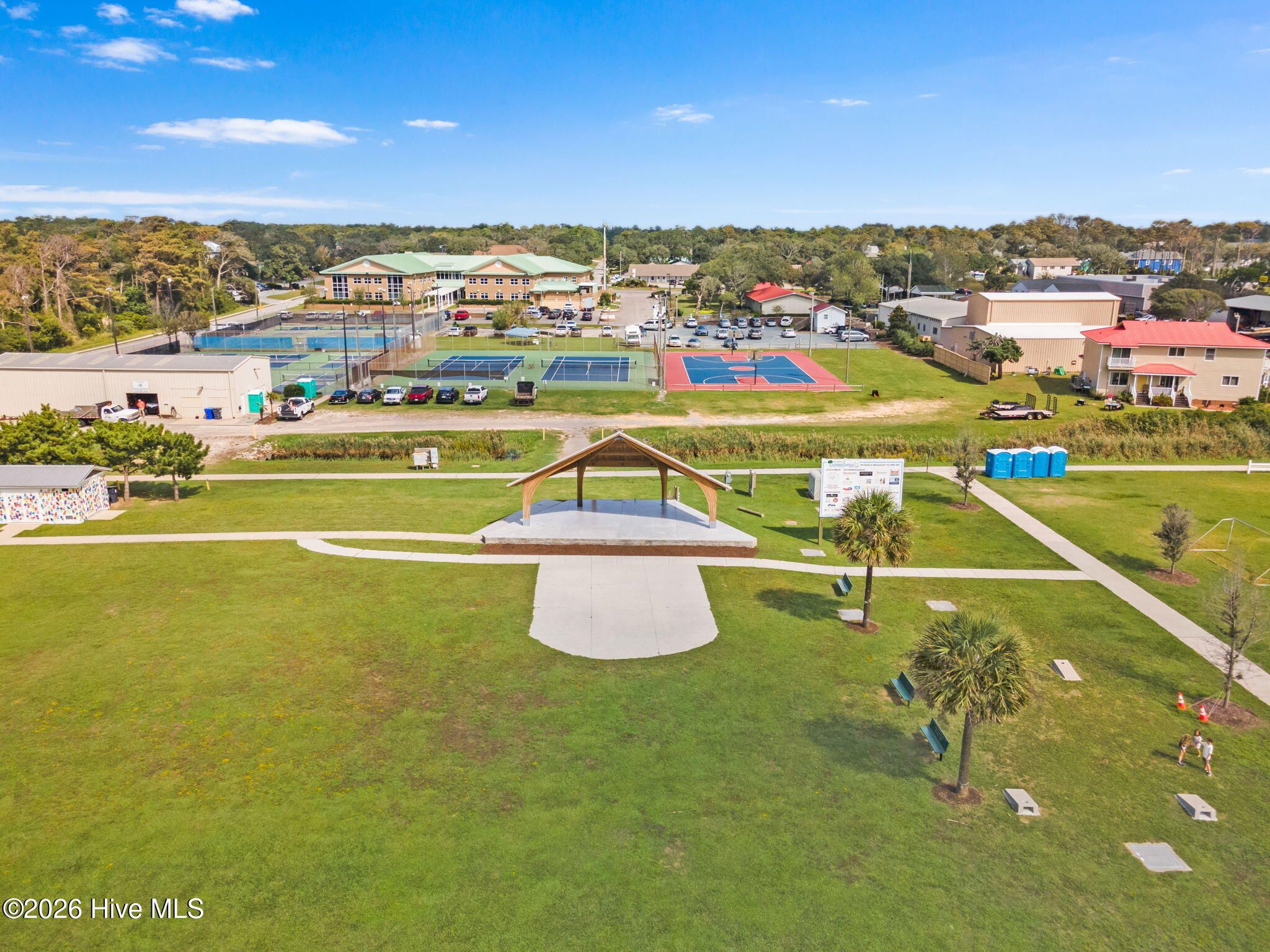 100566764 | Photo 62