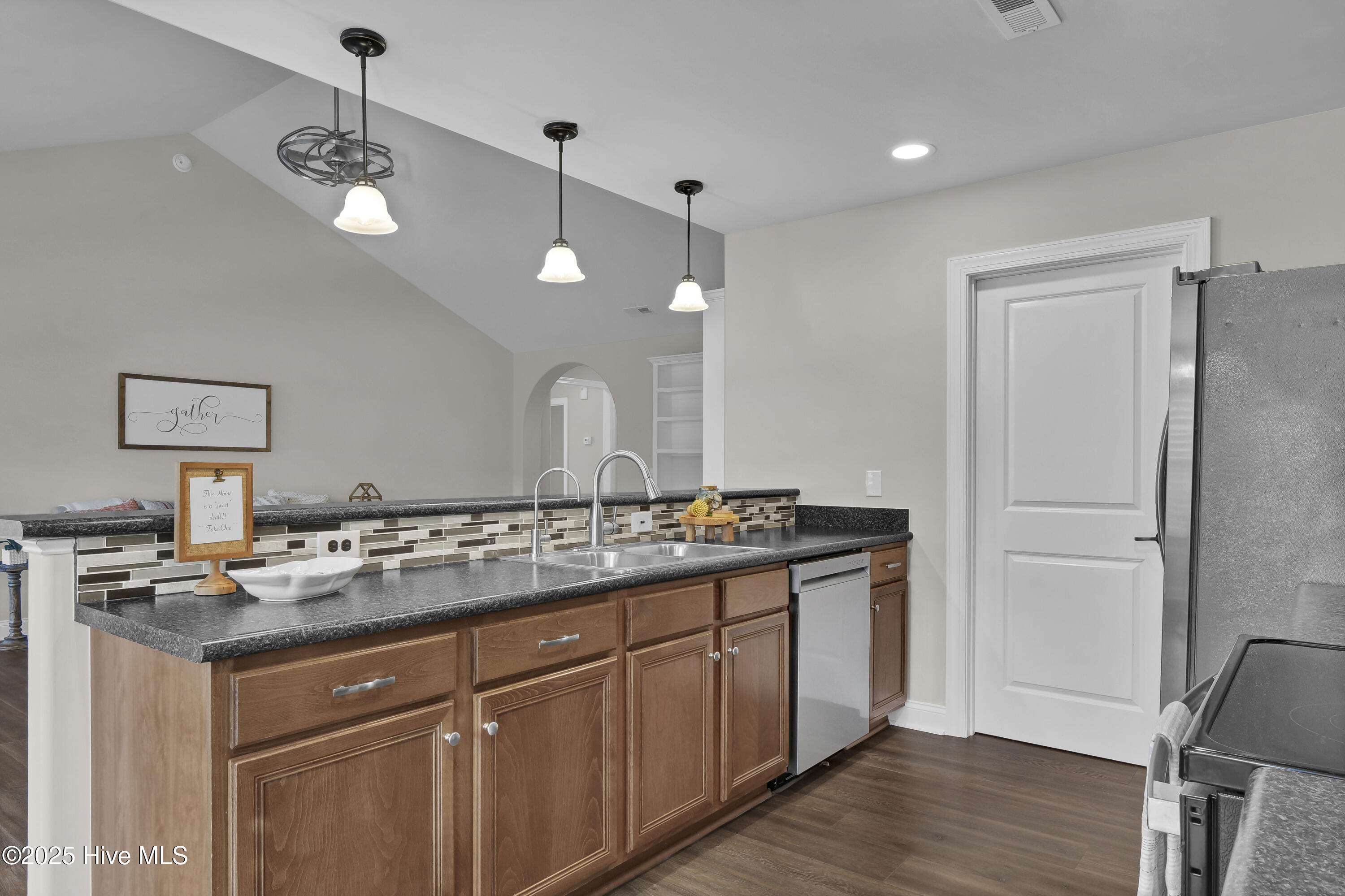 100539552 | Photo 12