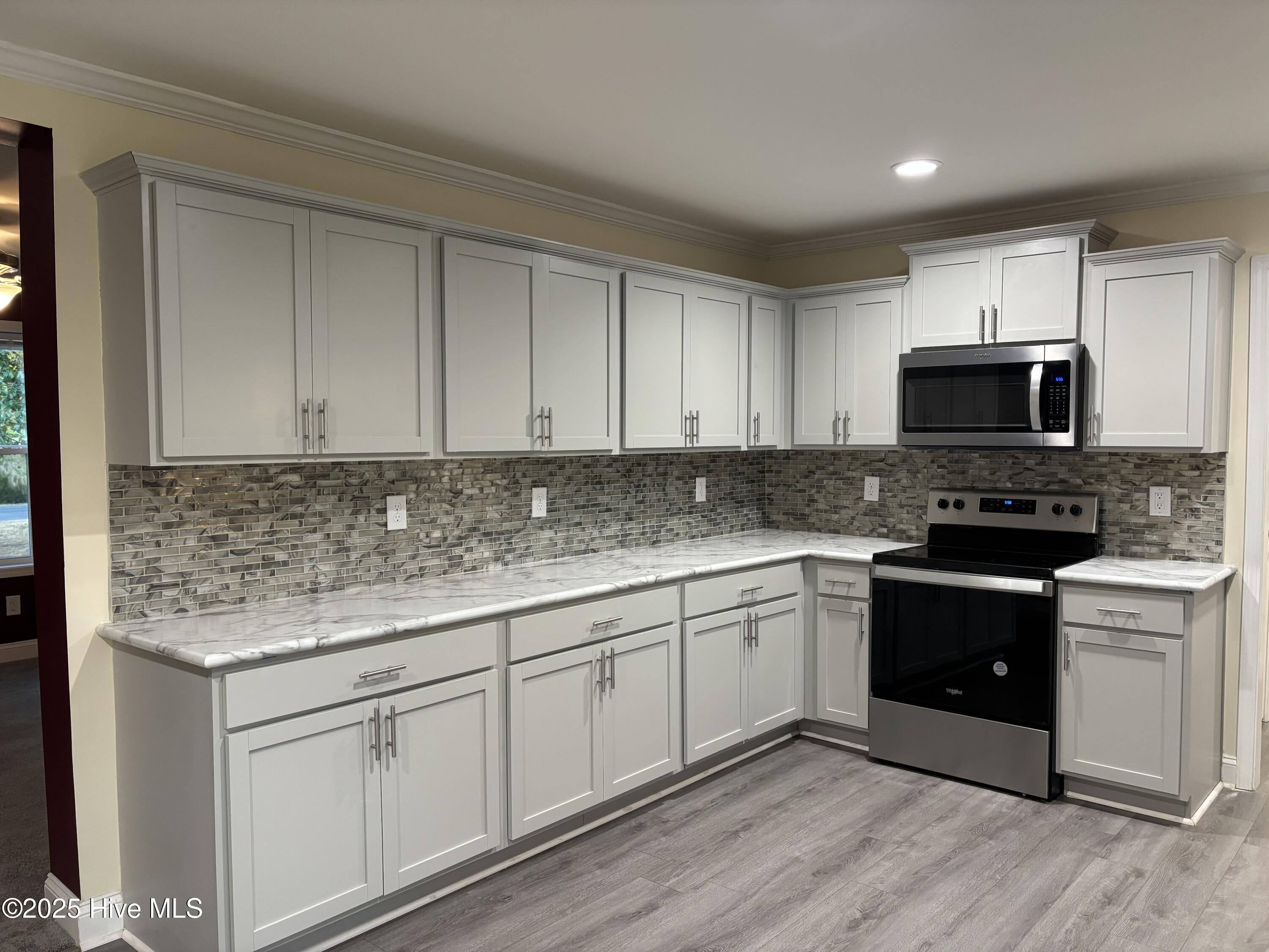 100540398 | Photo 14