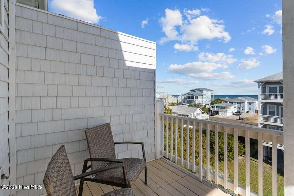 100570468 | Photo 39