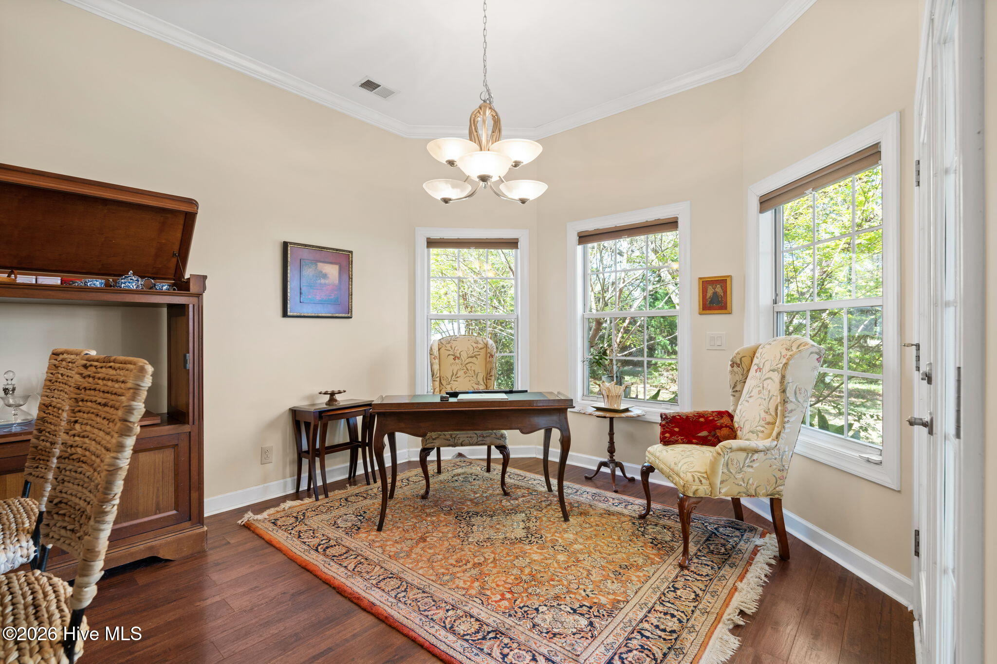 100567853 | Photo 12