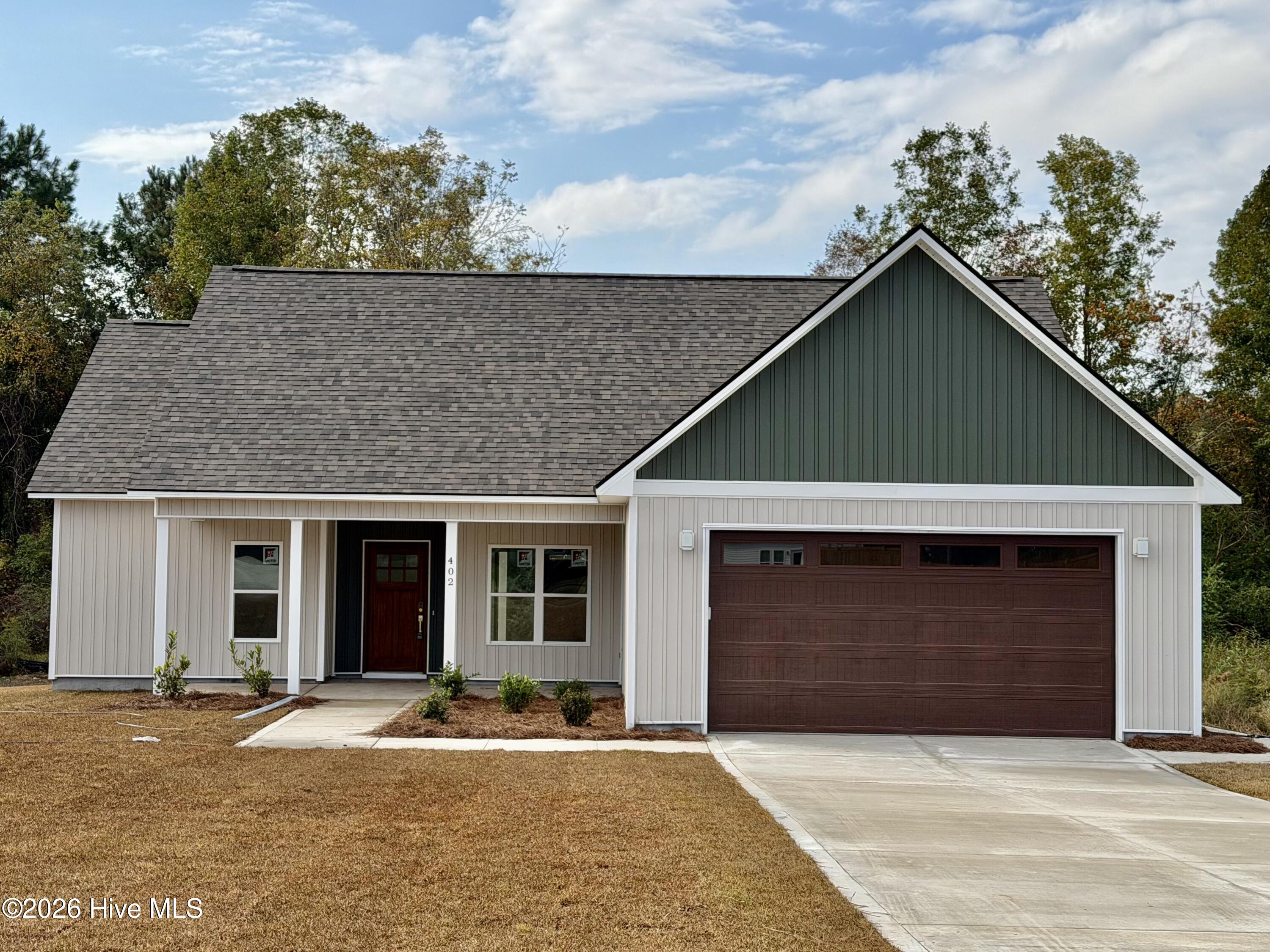 Photo 1 of Single family home for sale at 402 Wade Dr, Richlands, NC 28574 | MLS# 100570757 | Listing updated on 2026-10-28
