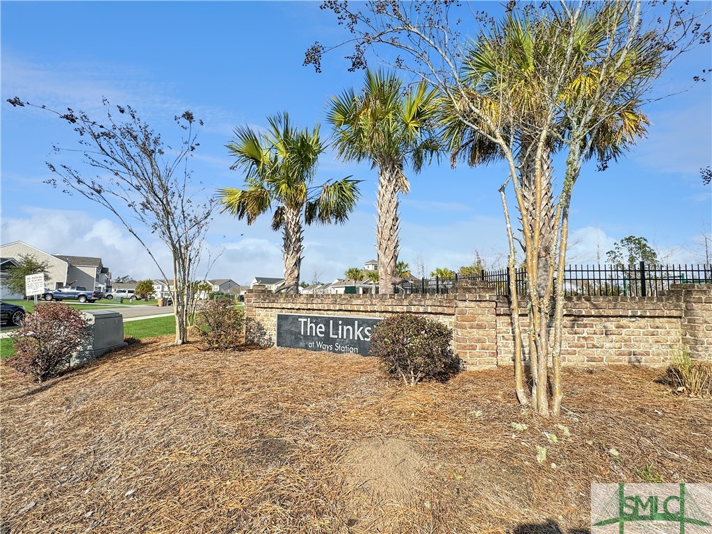 Entrance to The Links at Ways Station neighborhood