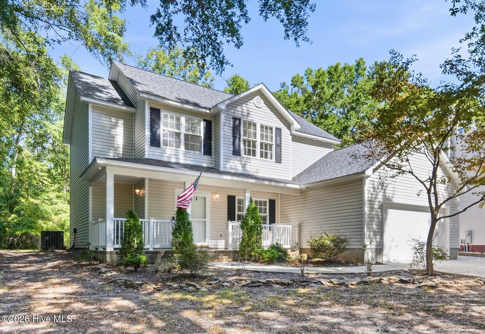 Listing photograph for 147 Bayshore Drive, Sneads Ferry, NC 28460
