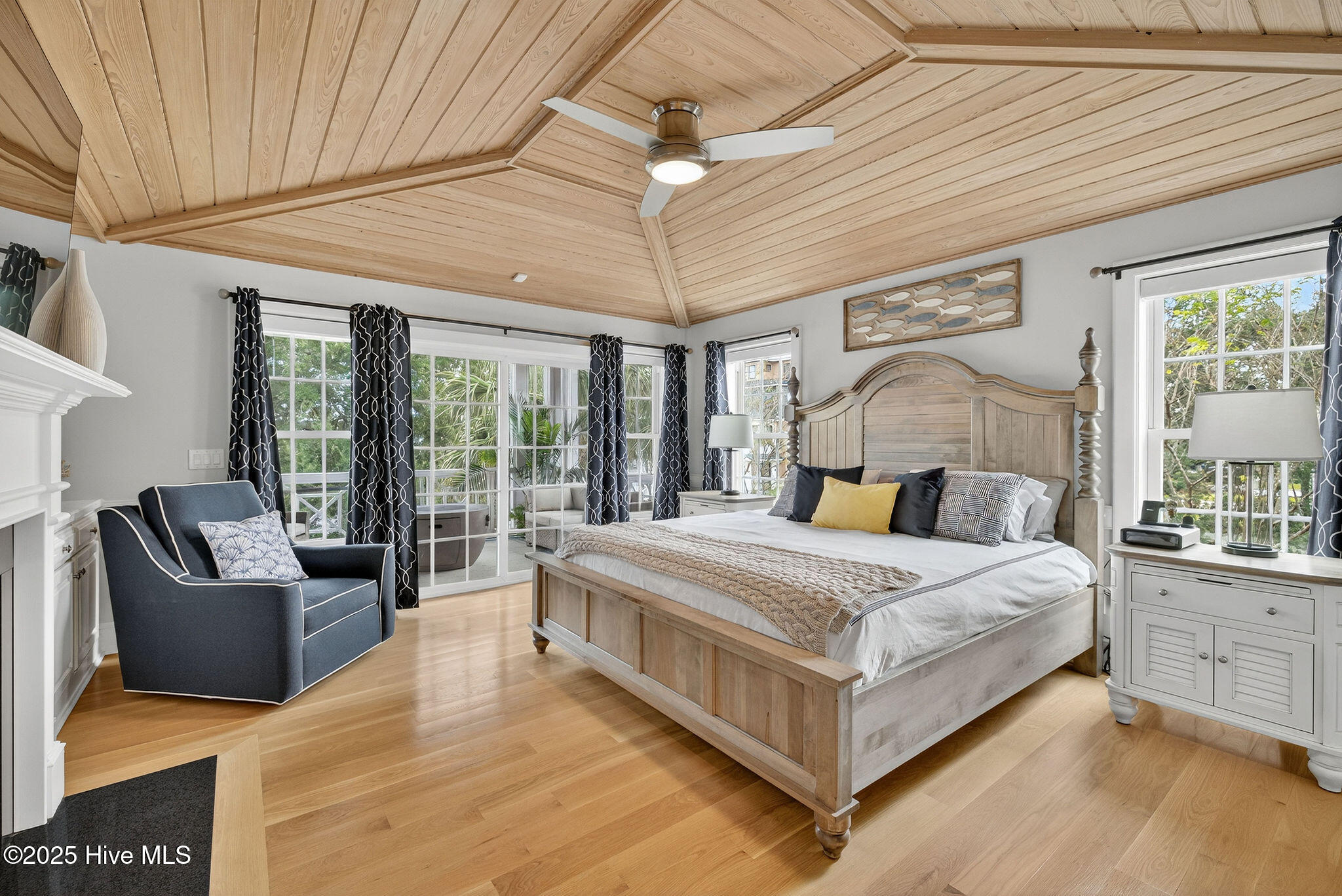 100537331 | Photo 21