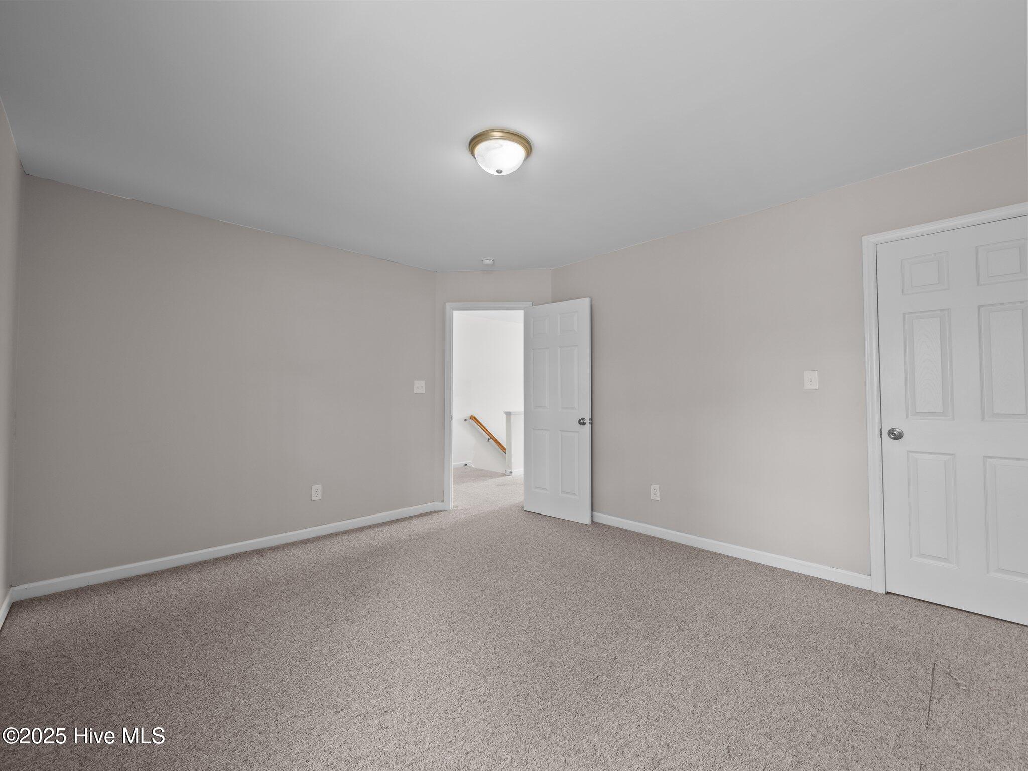 100544951 | Photo 25