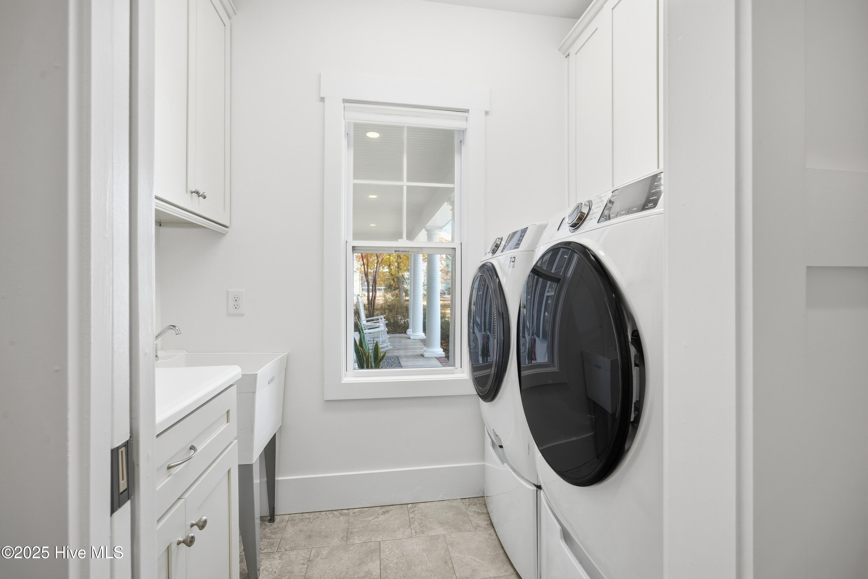 100541588 | Photo 33