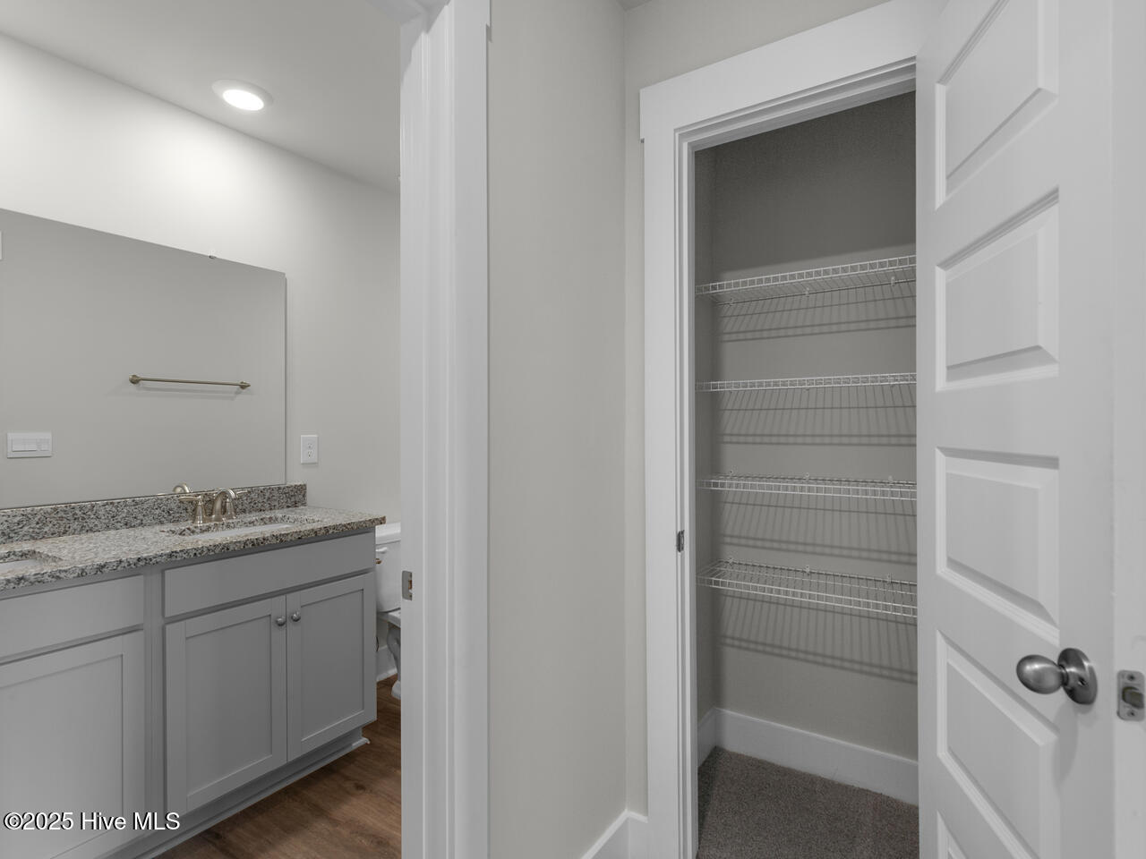 100508458 | Photo 30