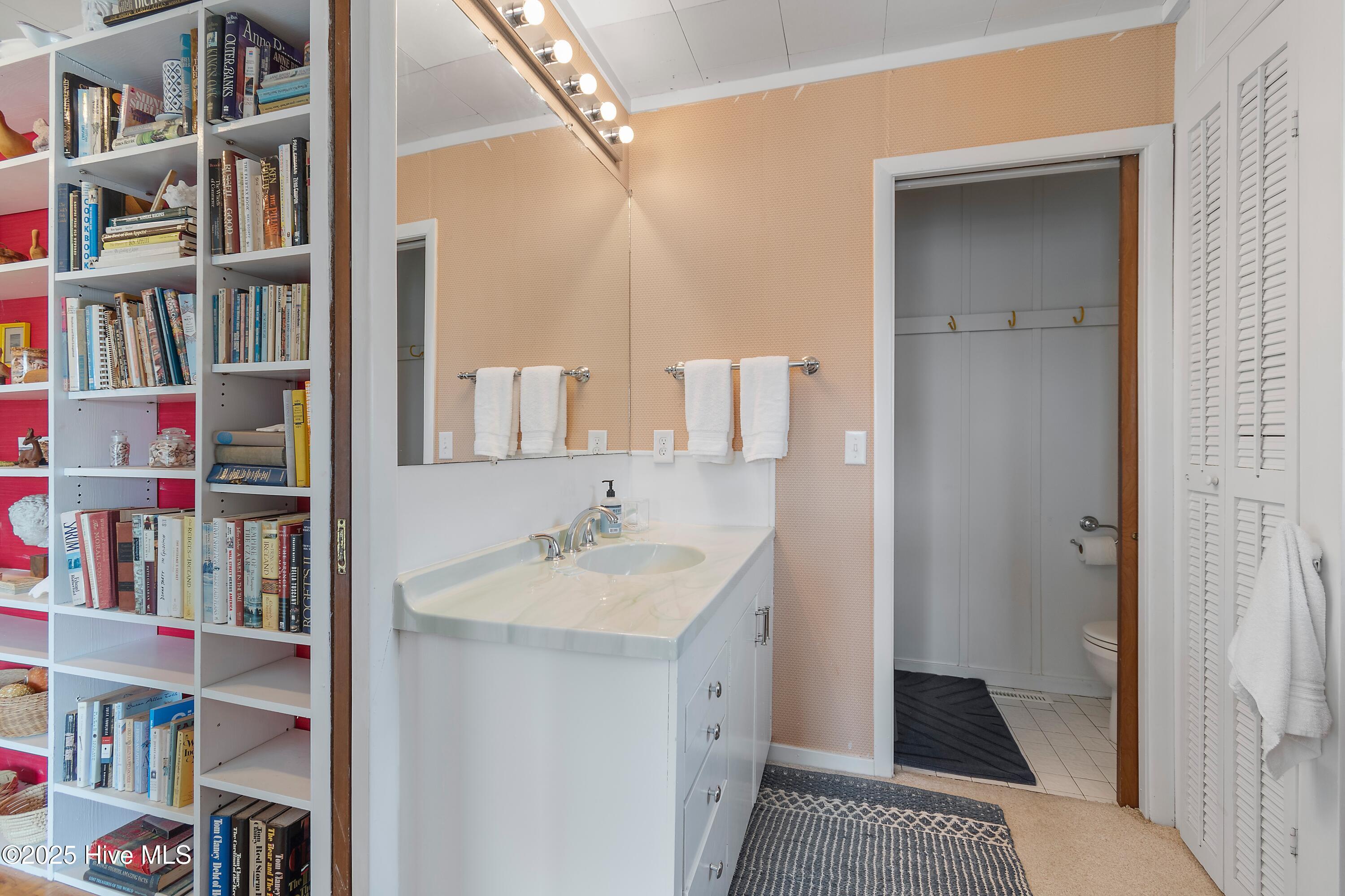 100503570 | Photo 34