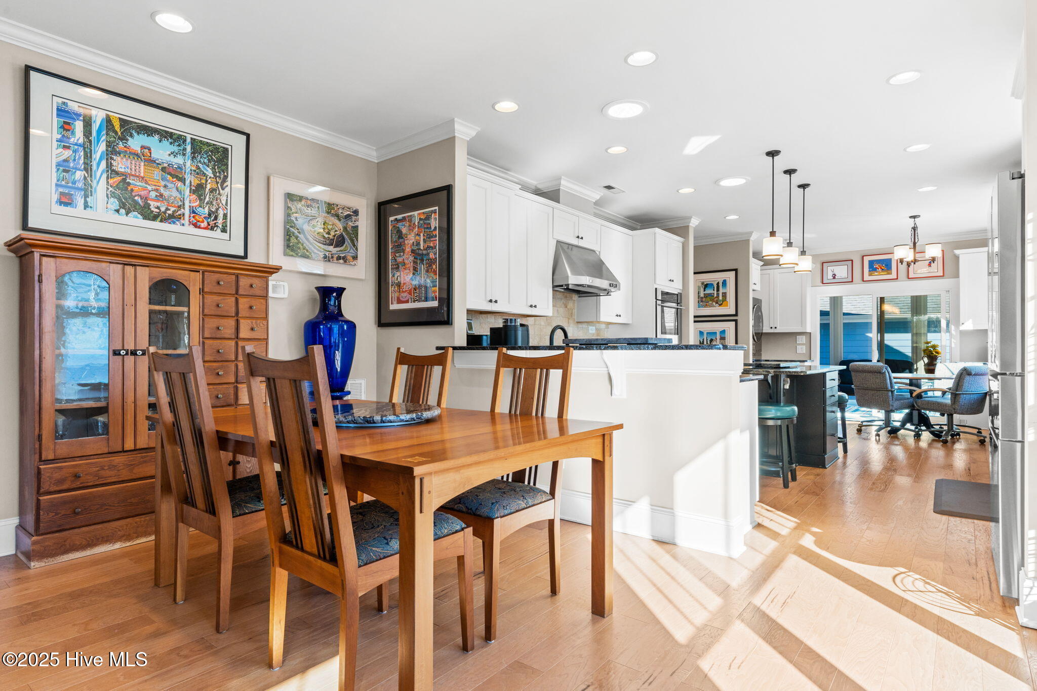 100541992 | Photo 21