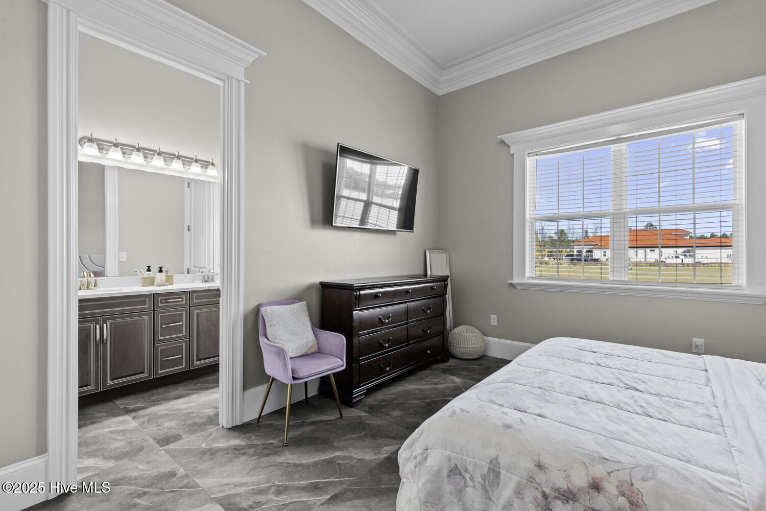 100546022 | Photo 56