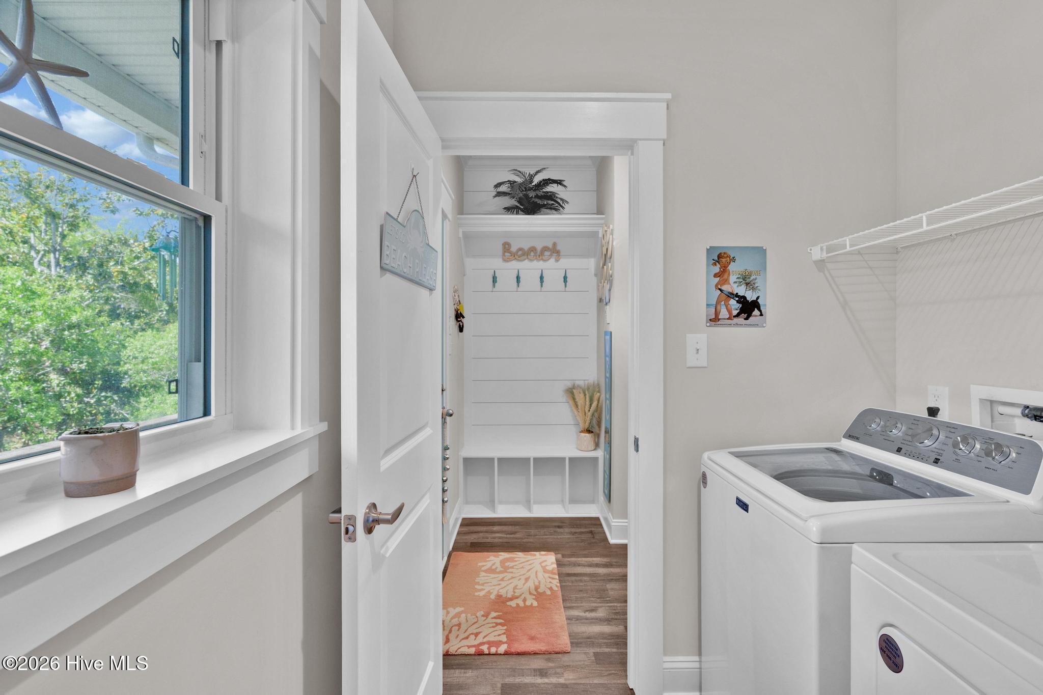 100569220 | Photo 16