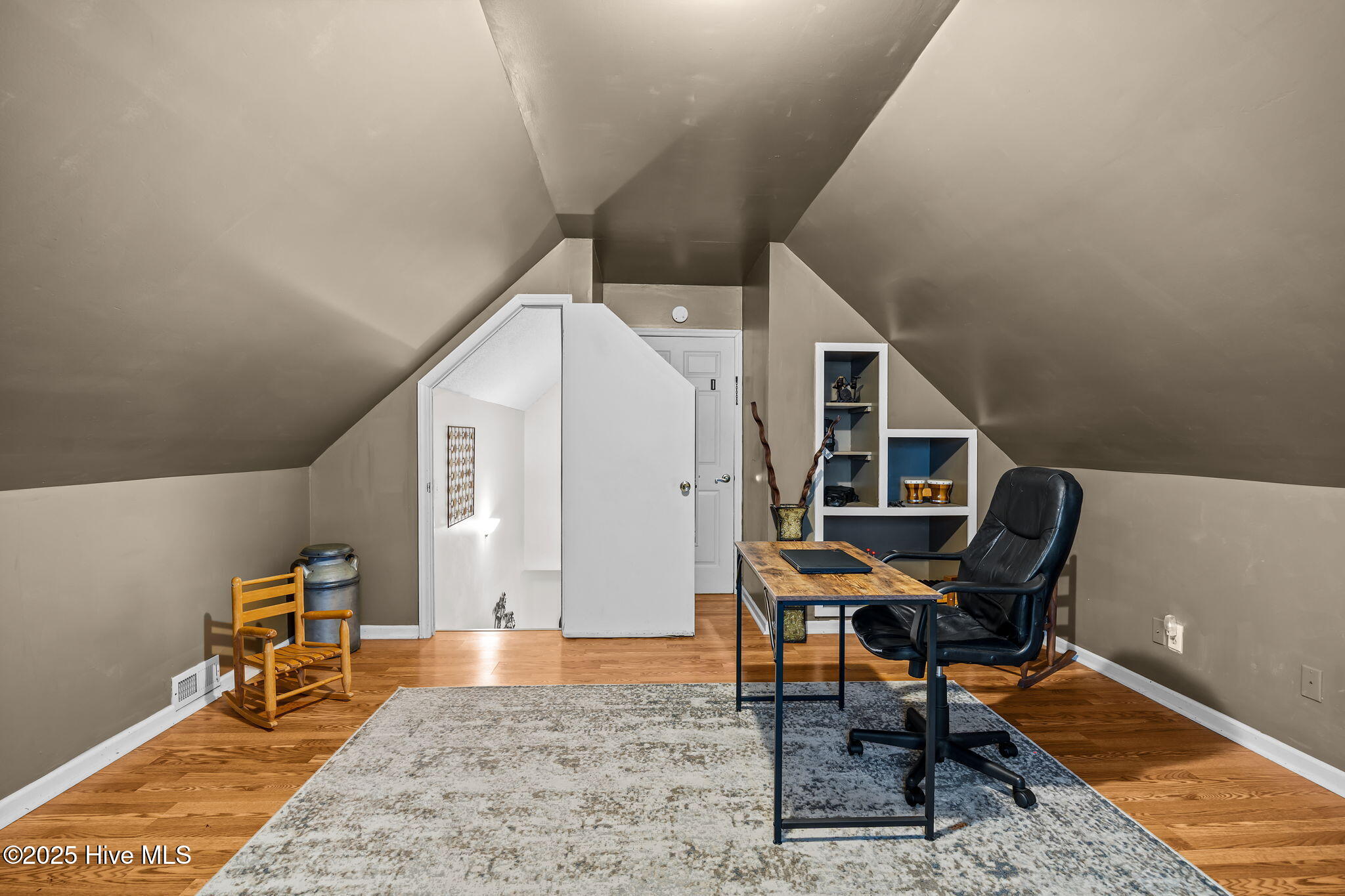 100543555 | Photo 29