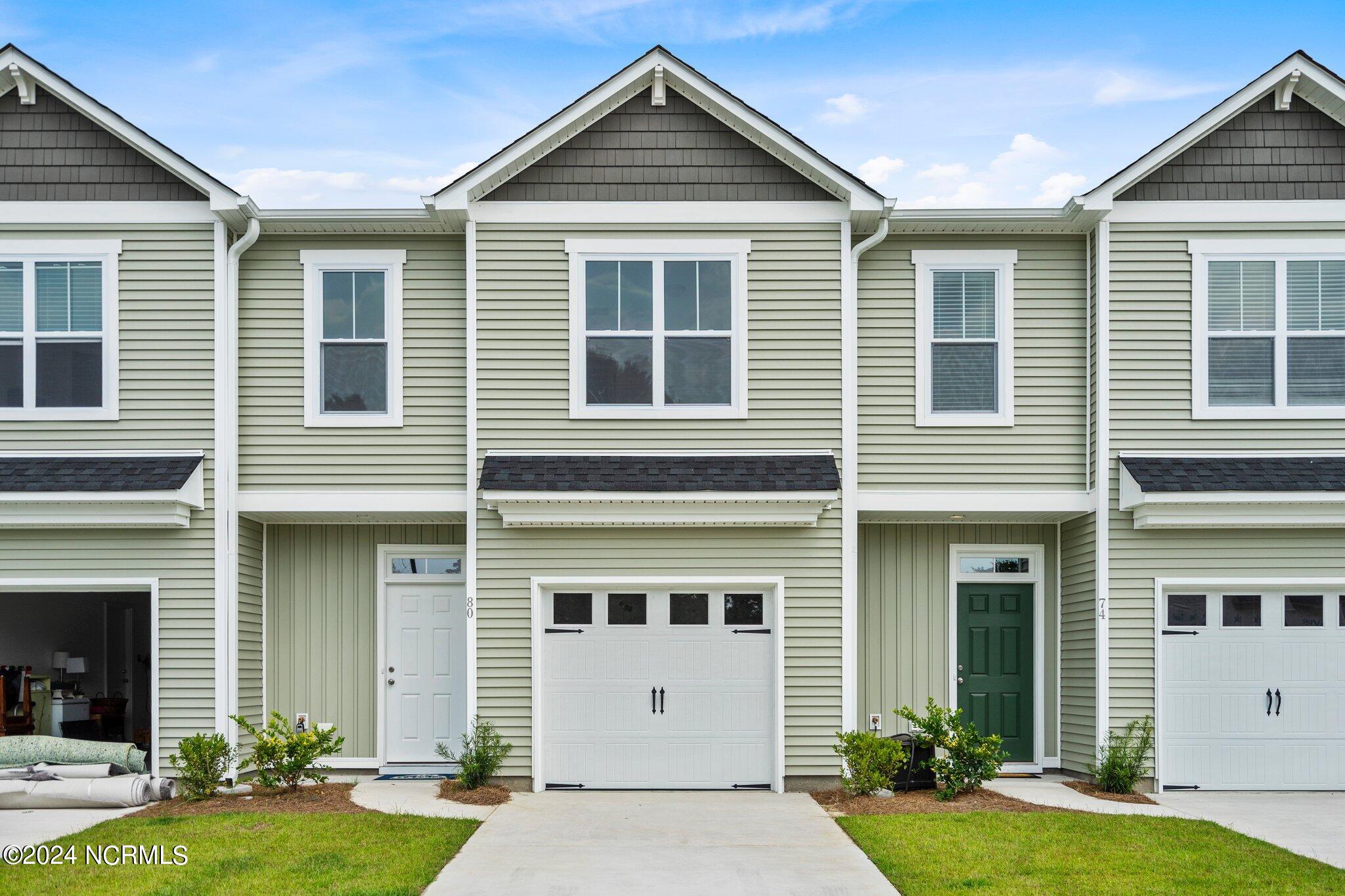 100548244 | Photo 19