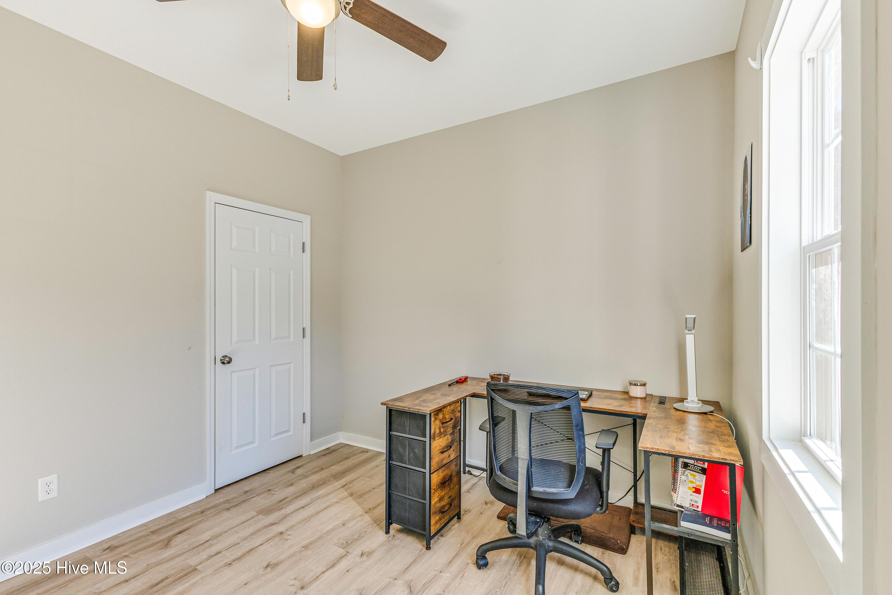 100542272 | Photo 20