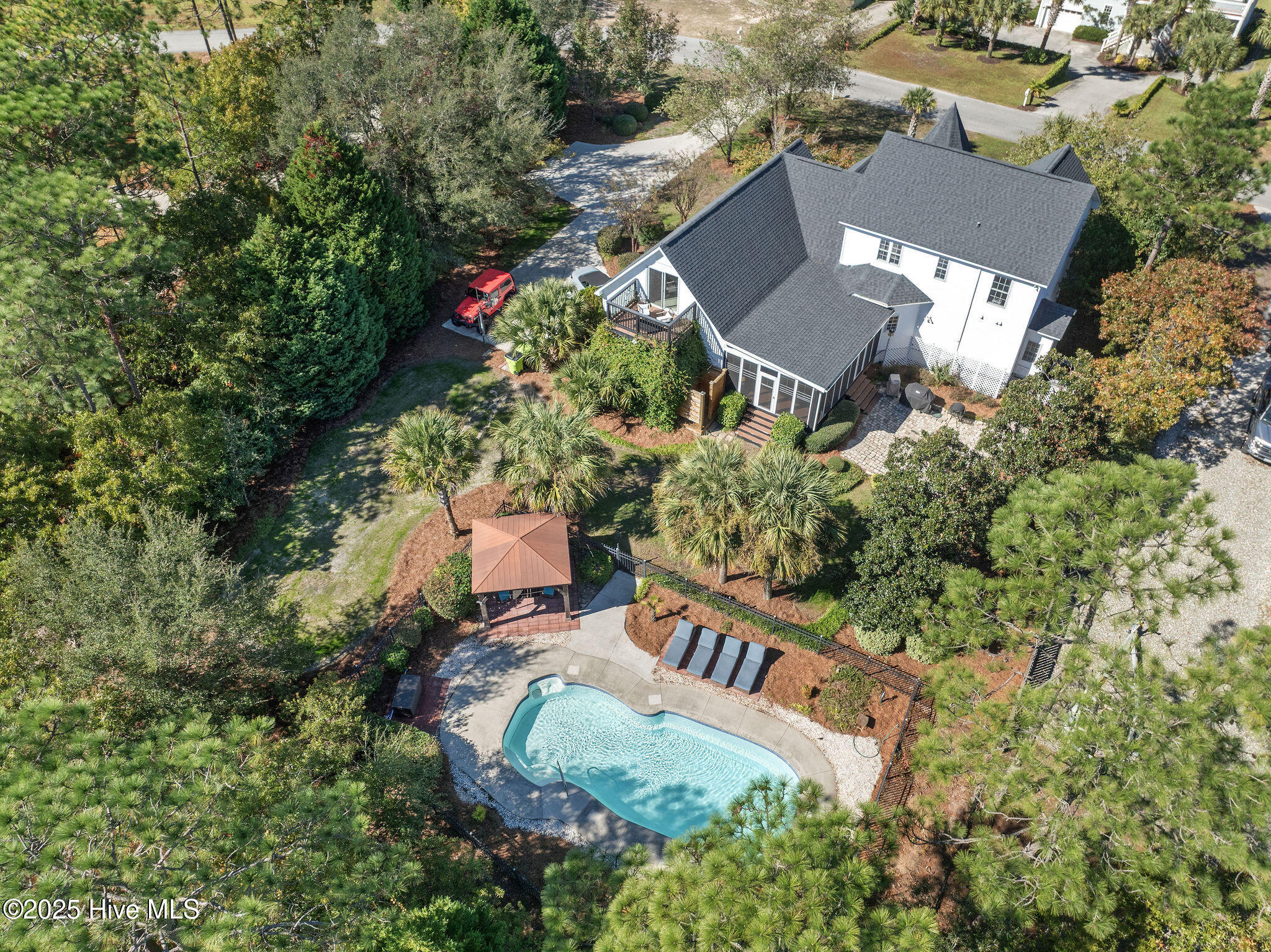 100539157 | Photo 28