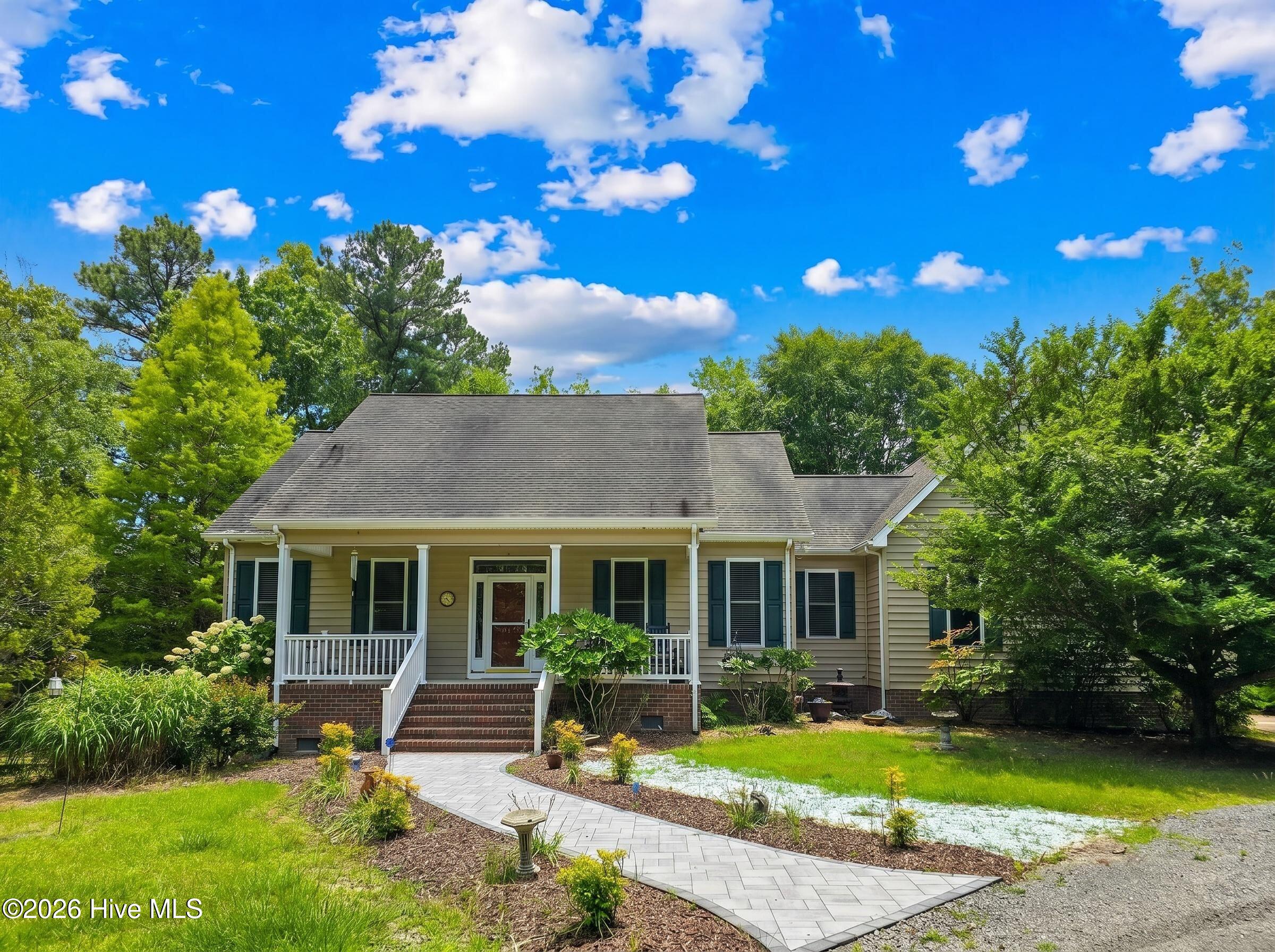 147 Johnson, Hertford, North Carolina, 3 Bedrooms Bedrooms, 11 Rooms Rooms,3 BathroomsBathrooms,Single family residence,For sale,Johnson,100578877 147 Johnson, Hertford, North Carolina, 3 Bedrooms Bedrooms, 11 Rooms Rooms,3 BathroomsBathrooms,Single family residence,For sale,Johnson,100578877