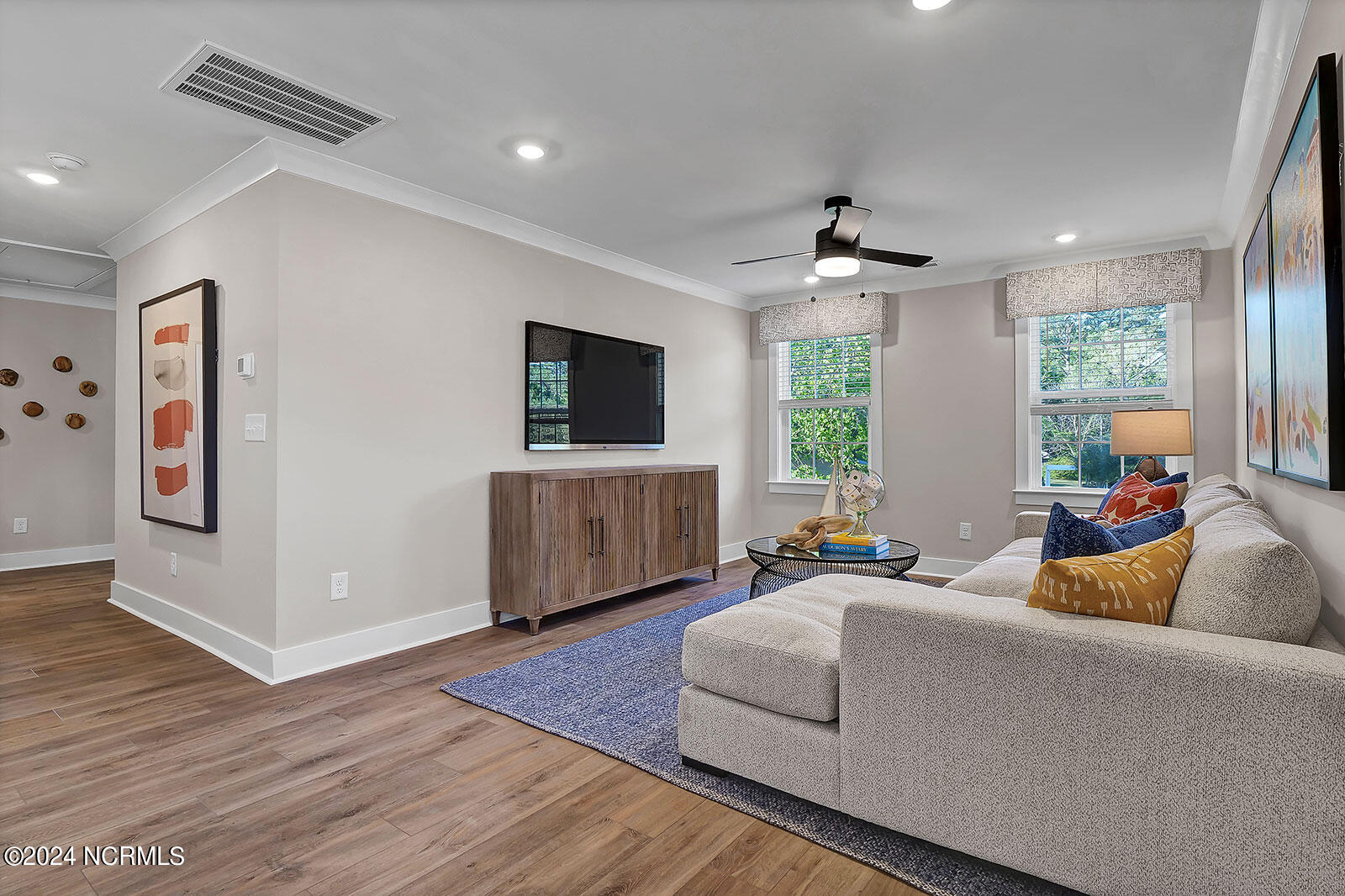 100547755 | Photo 23