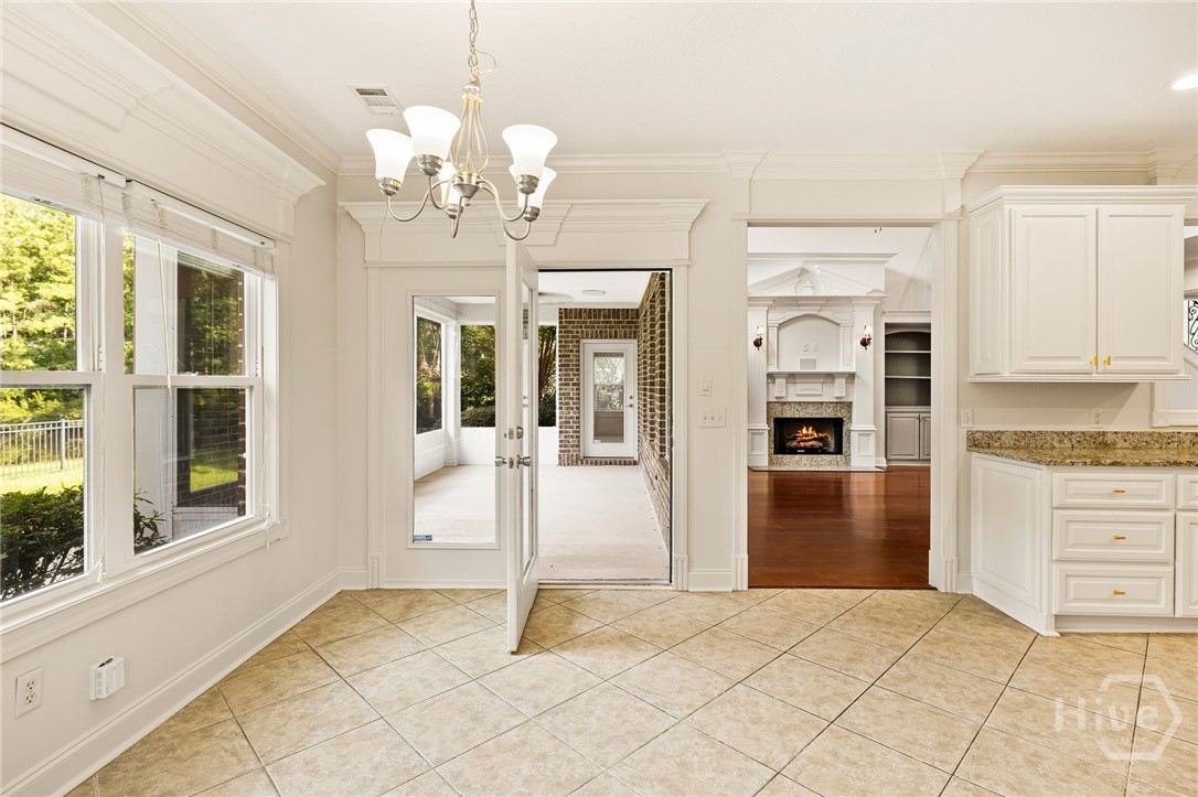 Entry to screen porch