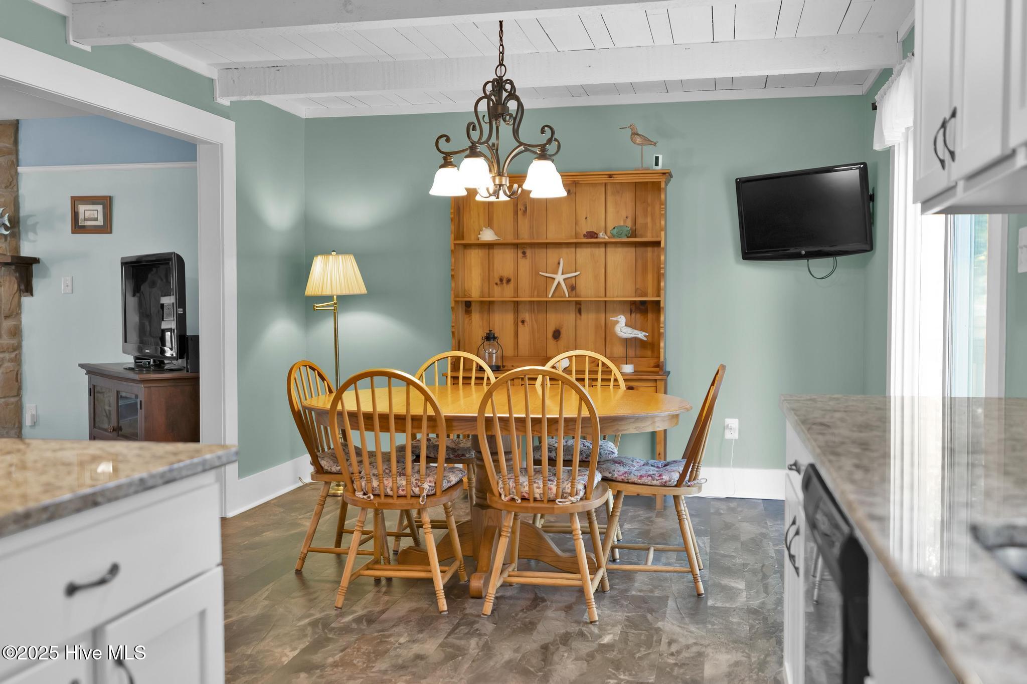 100541095 | Photo 18