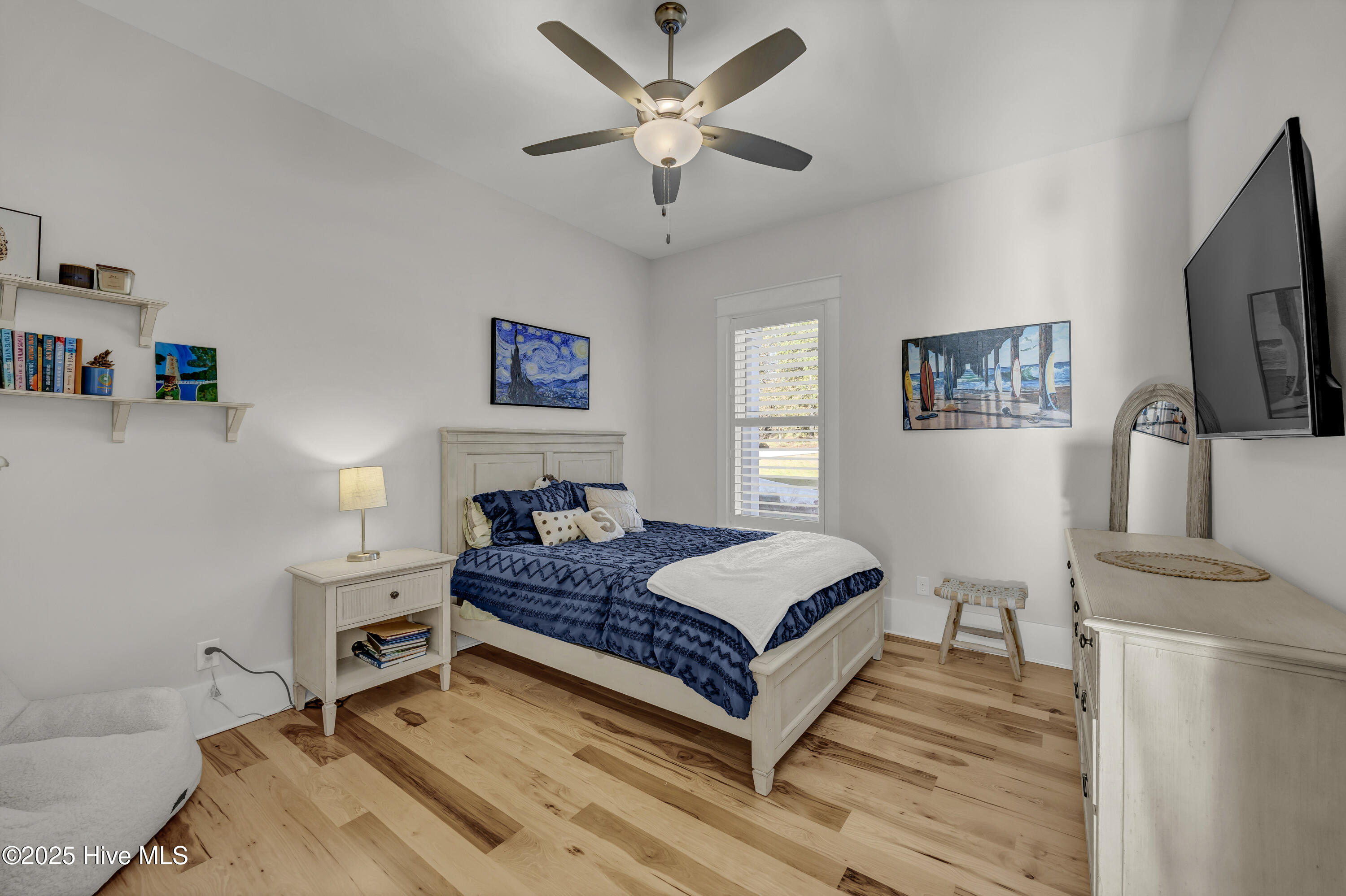 100543149 | Photo 31