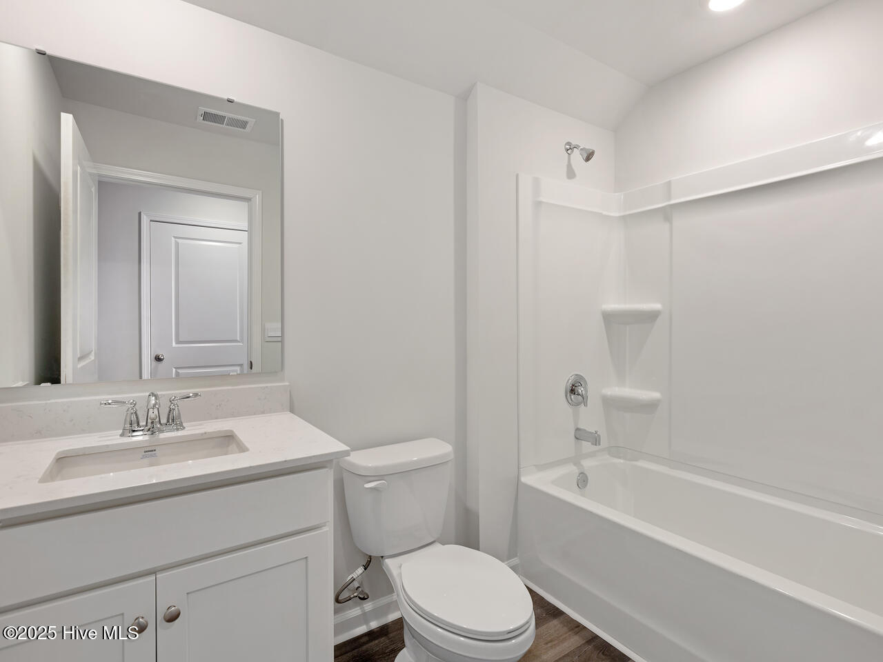 100547711 | Photo 32