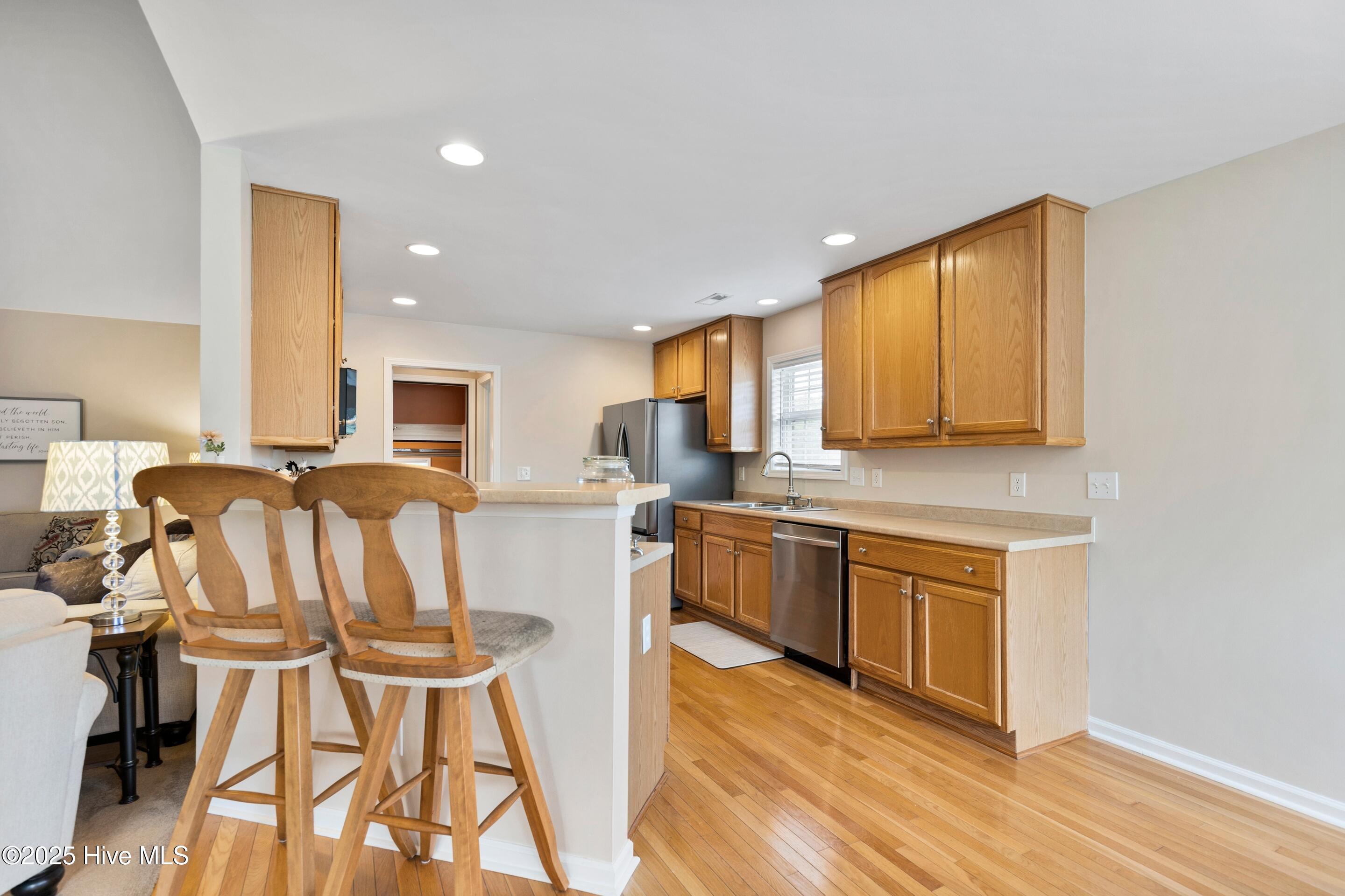 100519382 | Photo 13