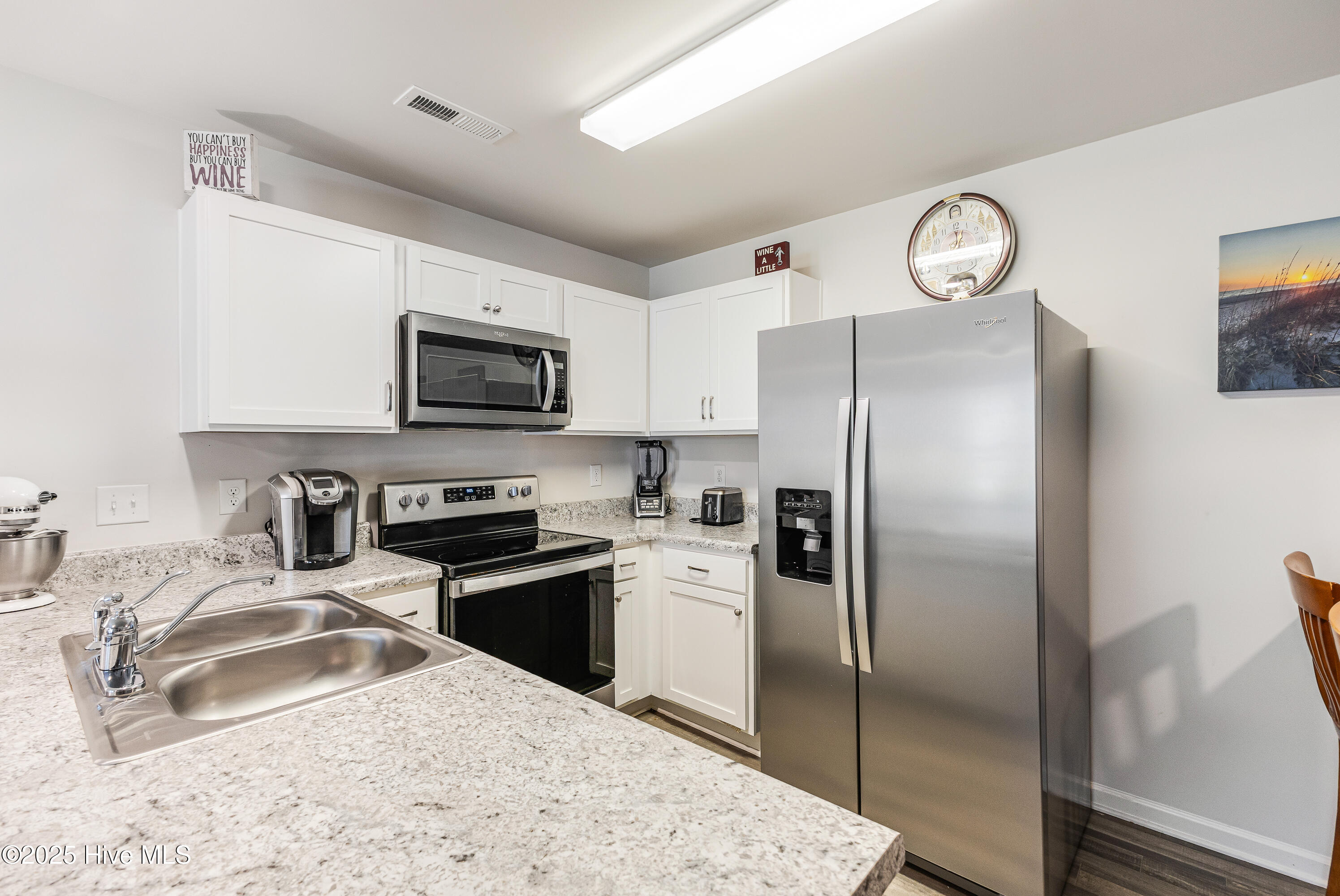 100537906 | Photo 15