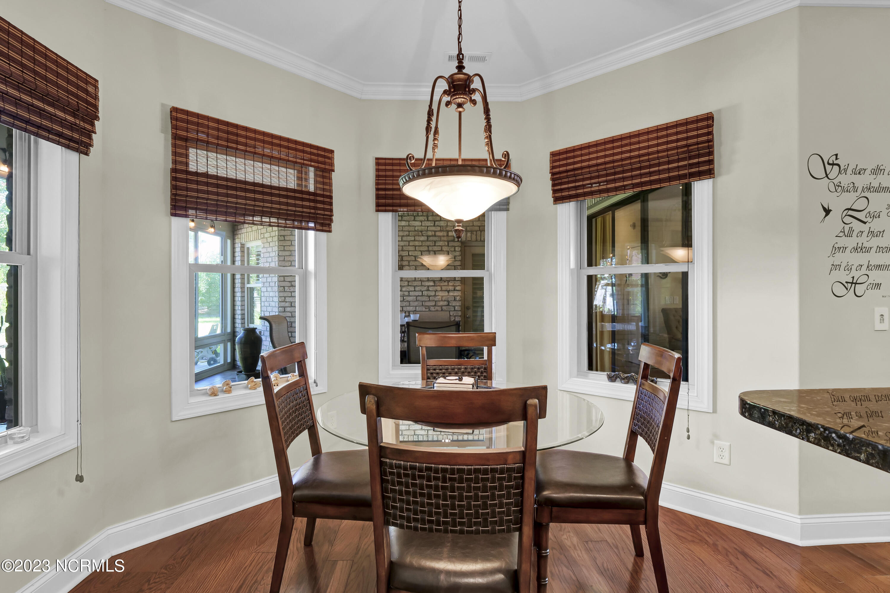 100555006 | Photo 16