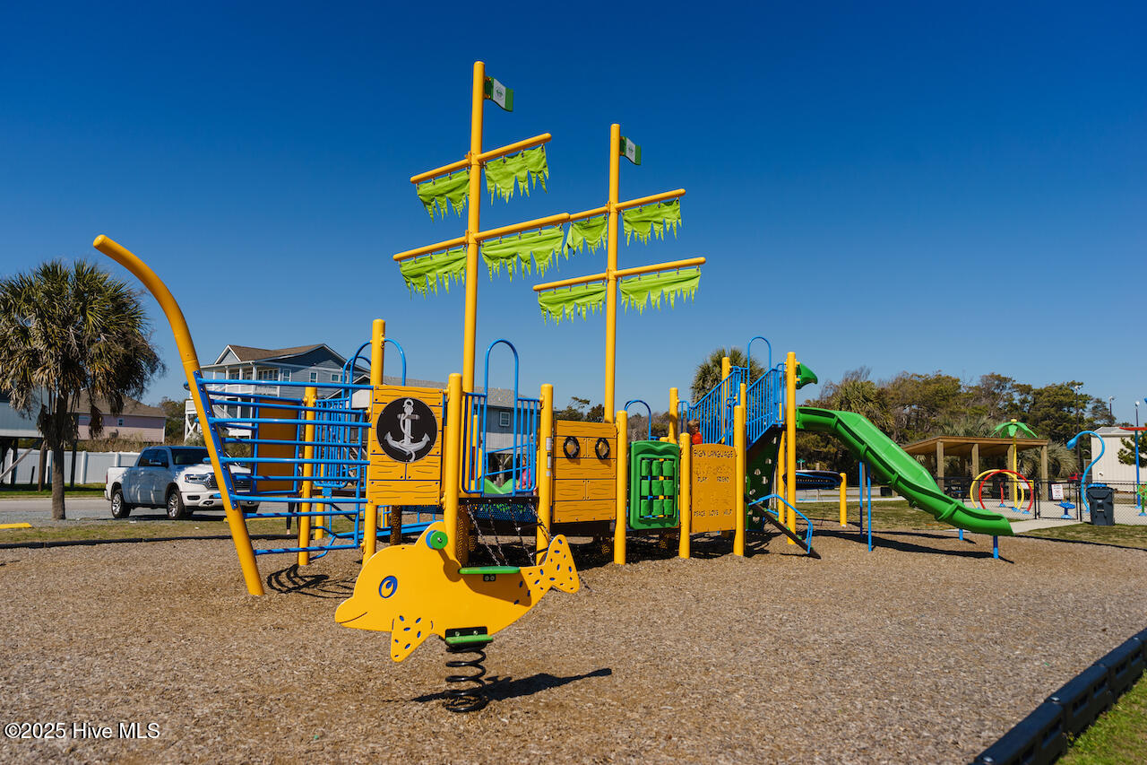 100537365 | Photo 79