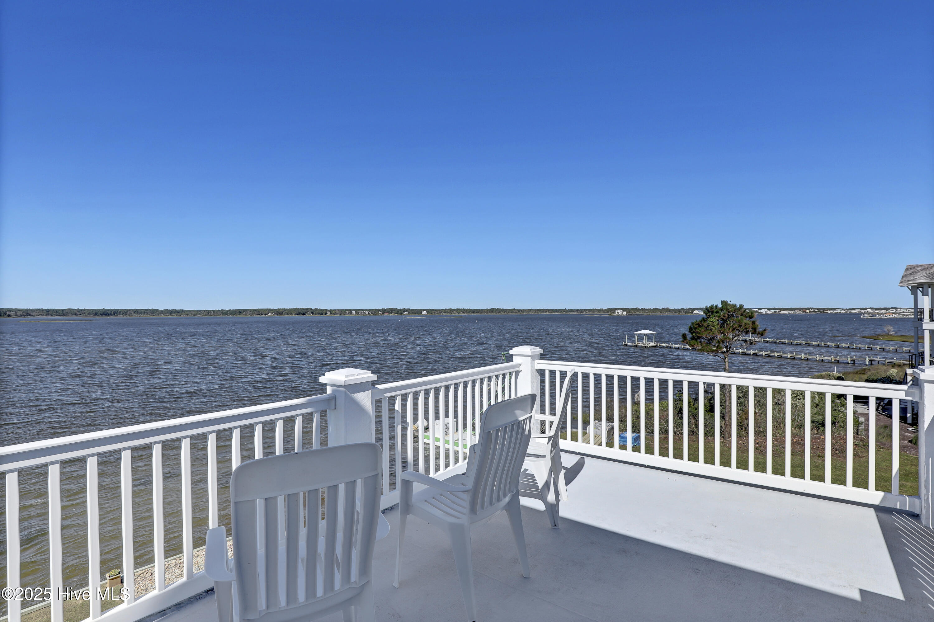 100537166 | Photo 53