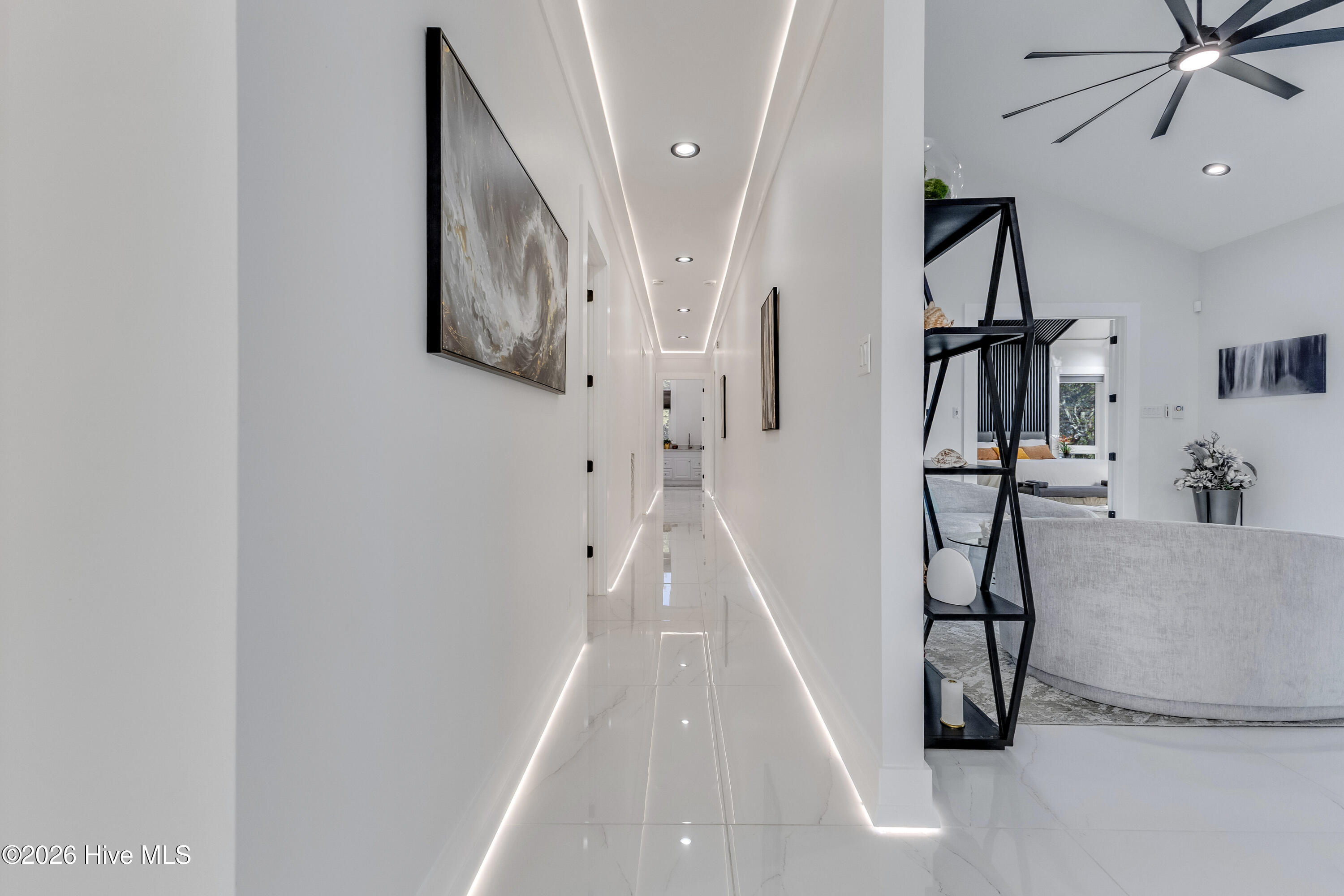 100559856 | Photo 29