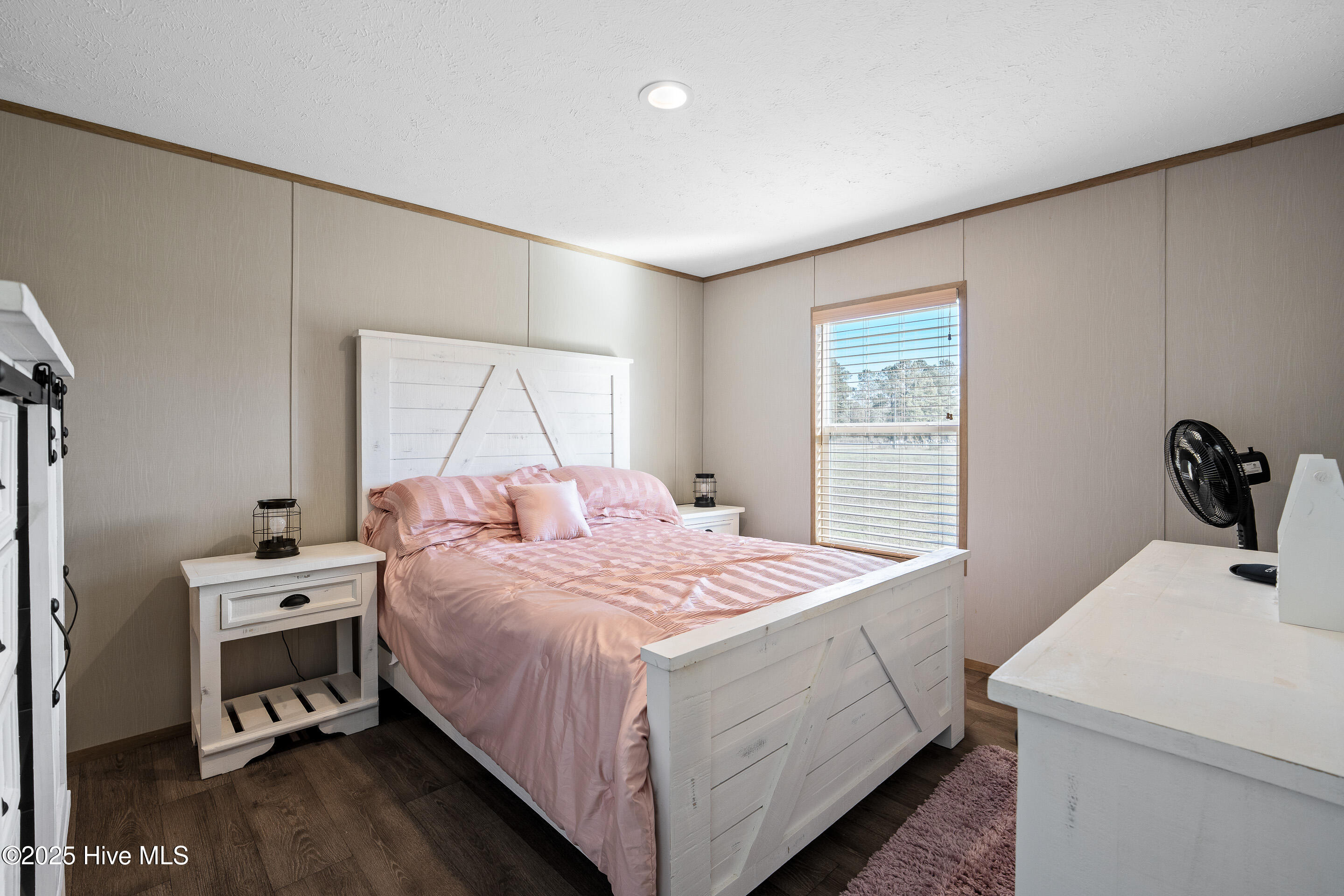 100541074 | Photo 19