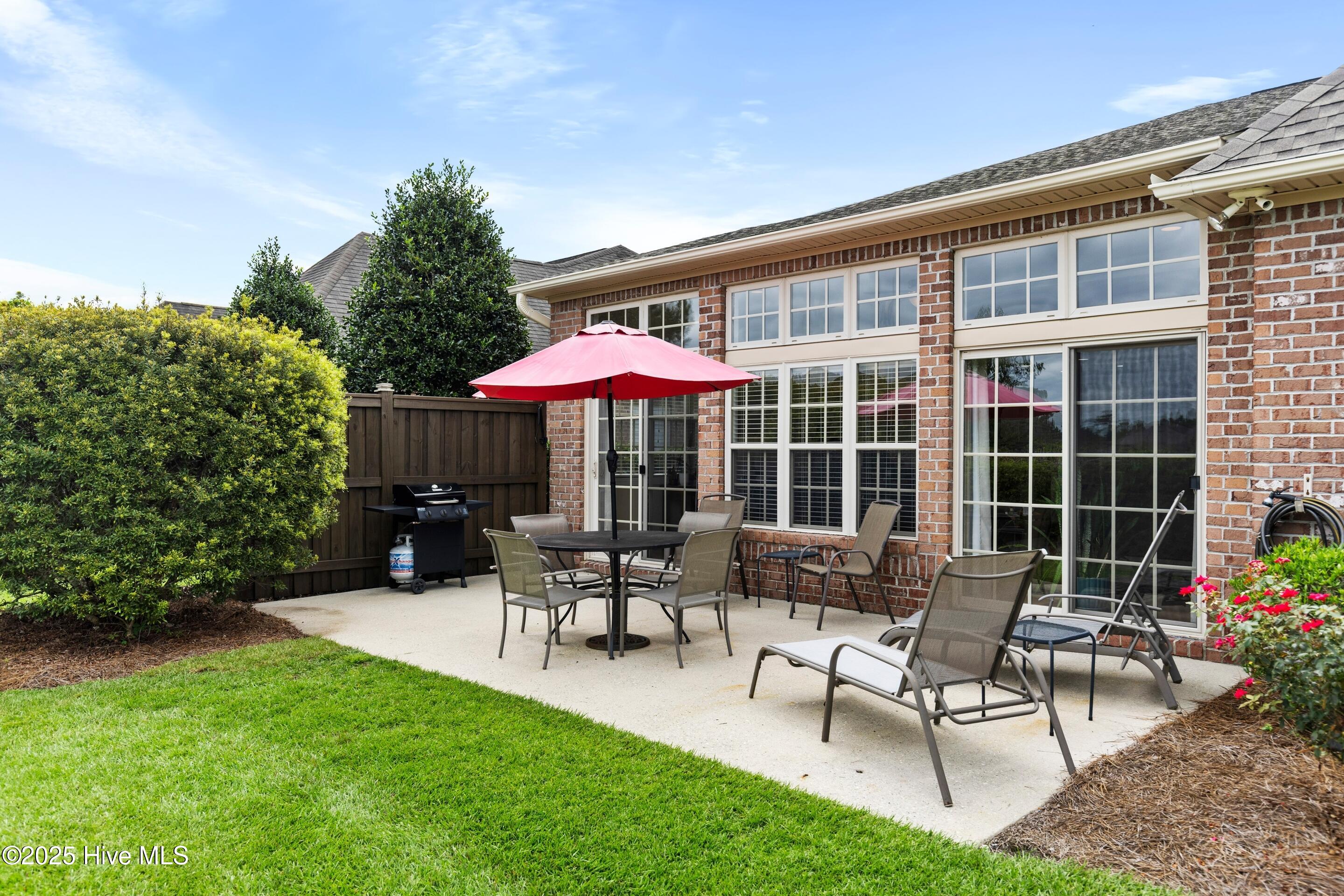 100527165 | Photo 36