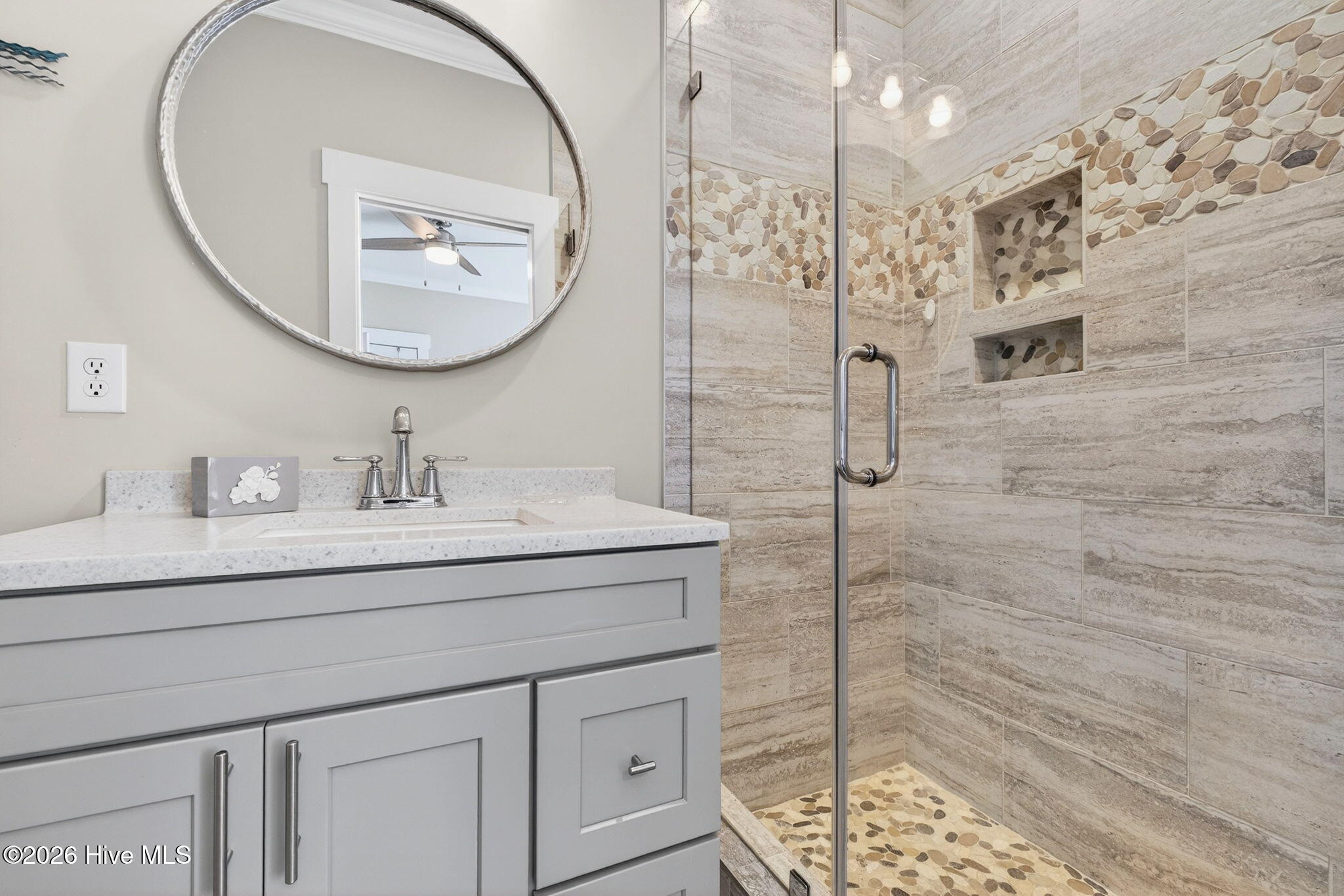 100554481 | Photo 42