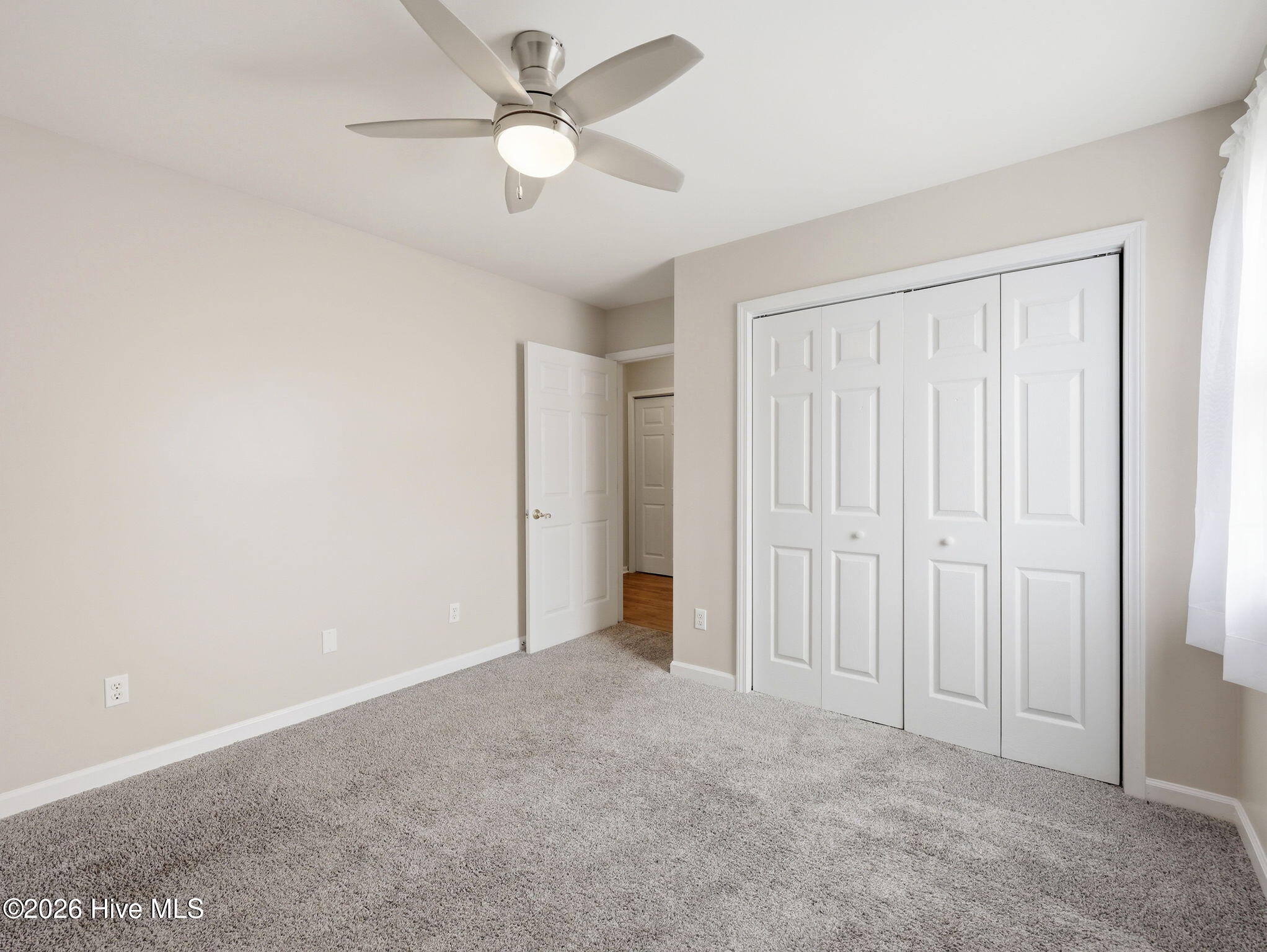 15-web-or-mls-94 Evergreen Dr. 32