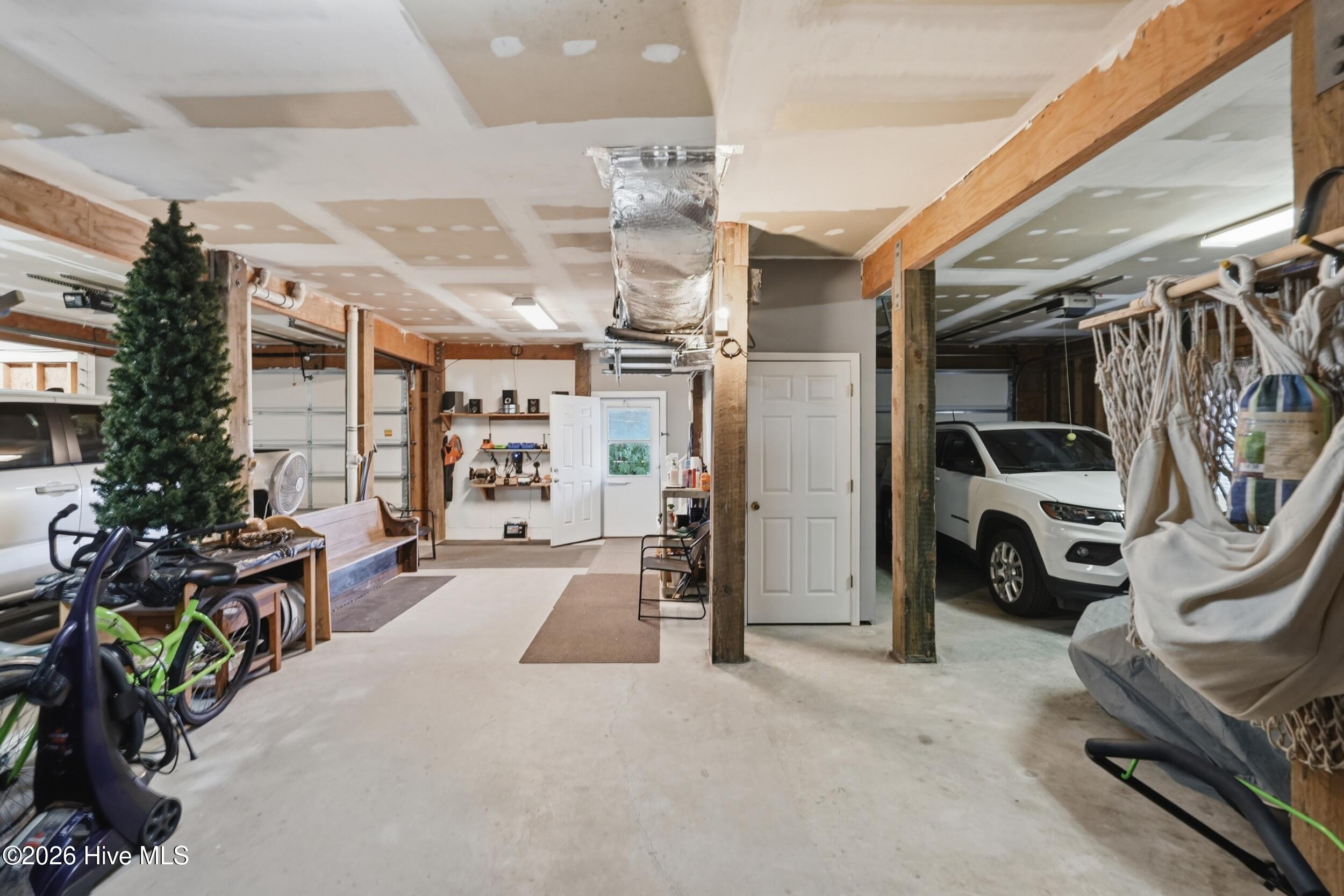 100561994 | Photo 66