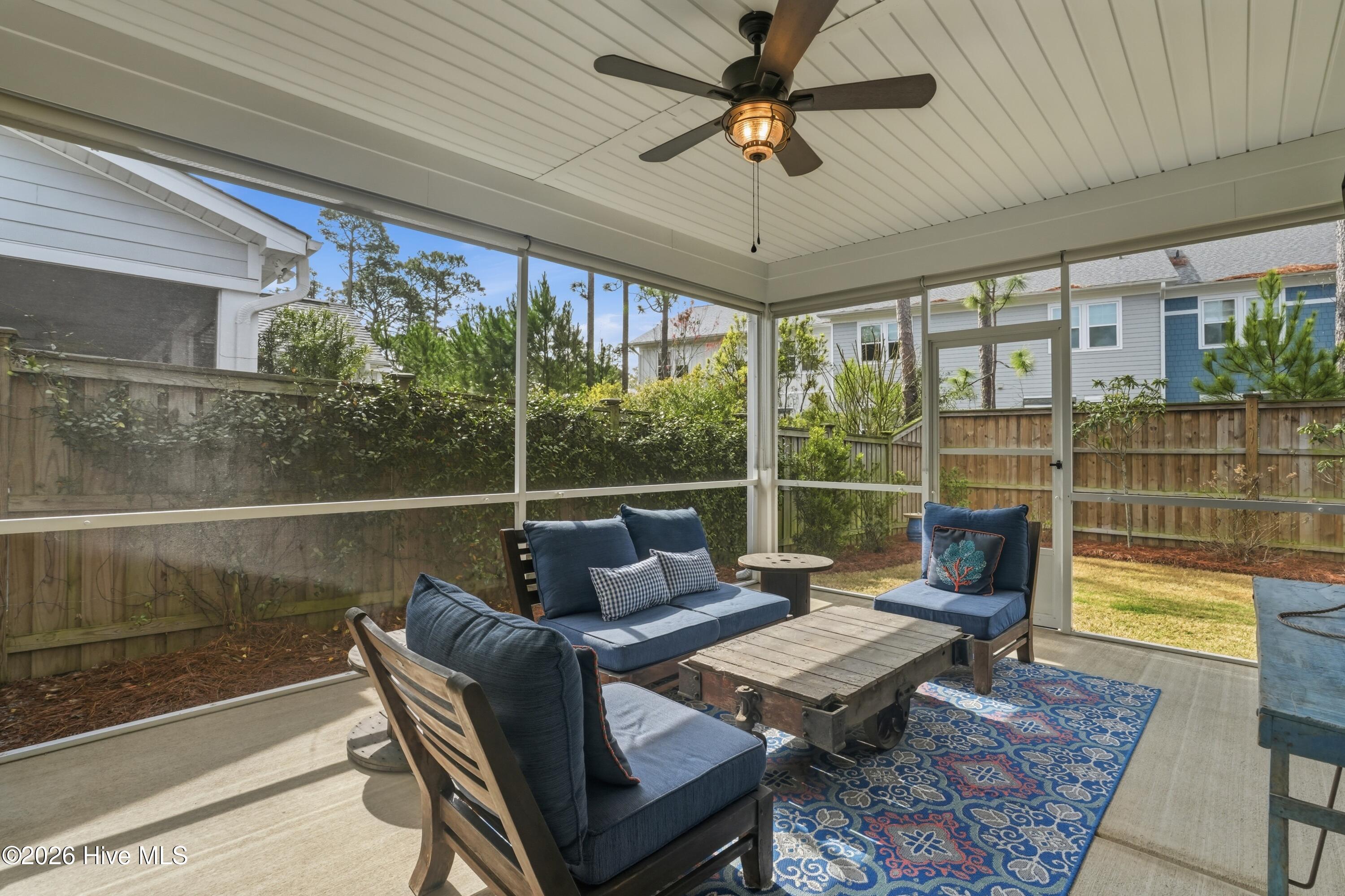 100561469 | Photo 48